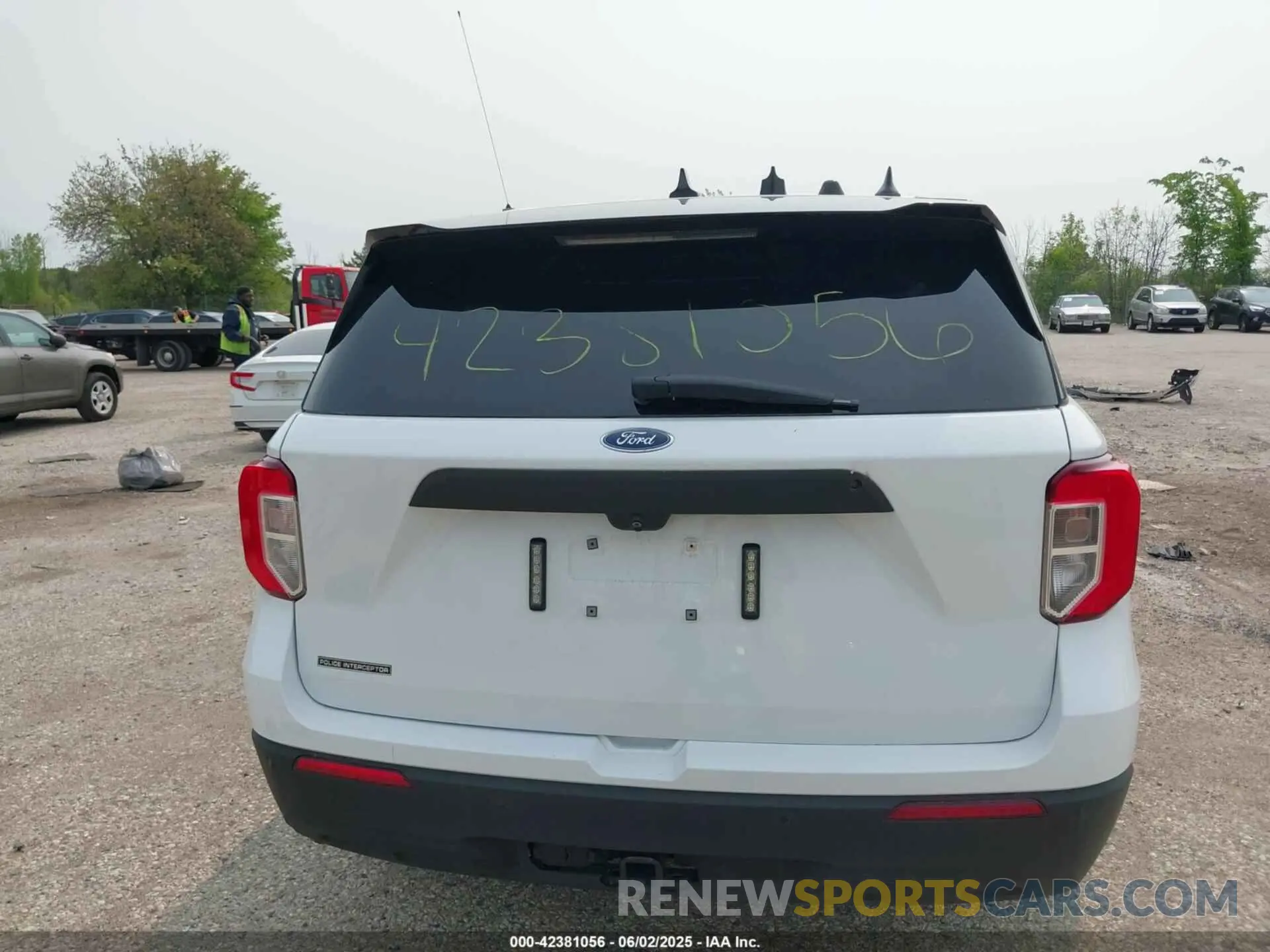 17 Photograph of a damaged car 1FM5K8AB3LGA55418 FORD POLICE INTERCEPTOR 2020