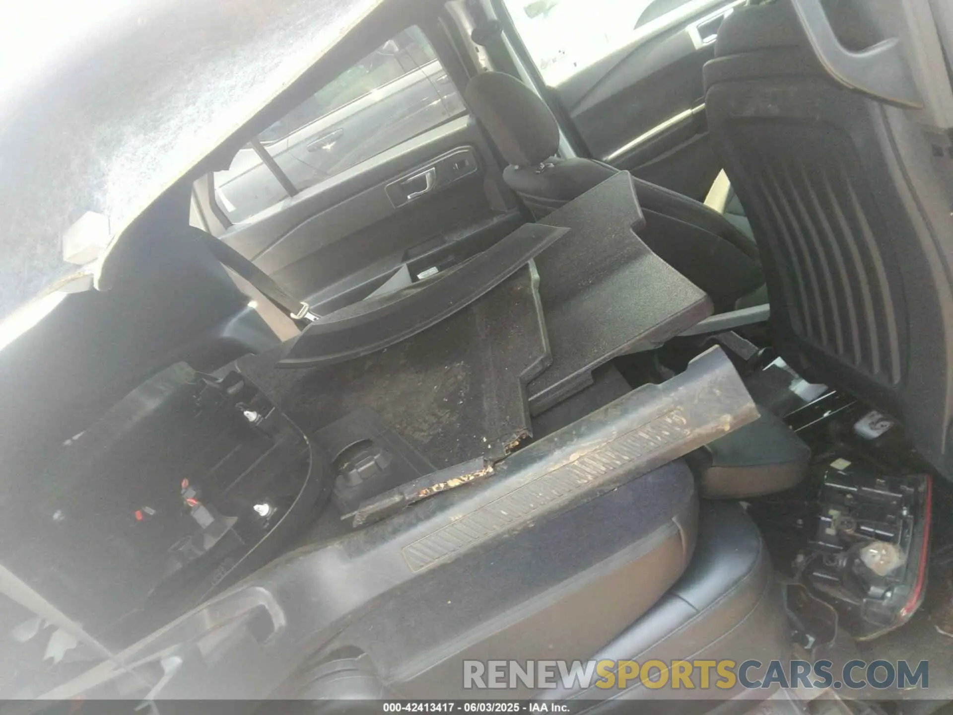8 Photograph of a damaged car 1FM5K8AB4LGC94508 FORD POLICE INTERCEPTOR 2020