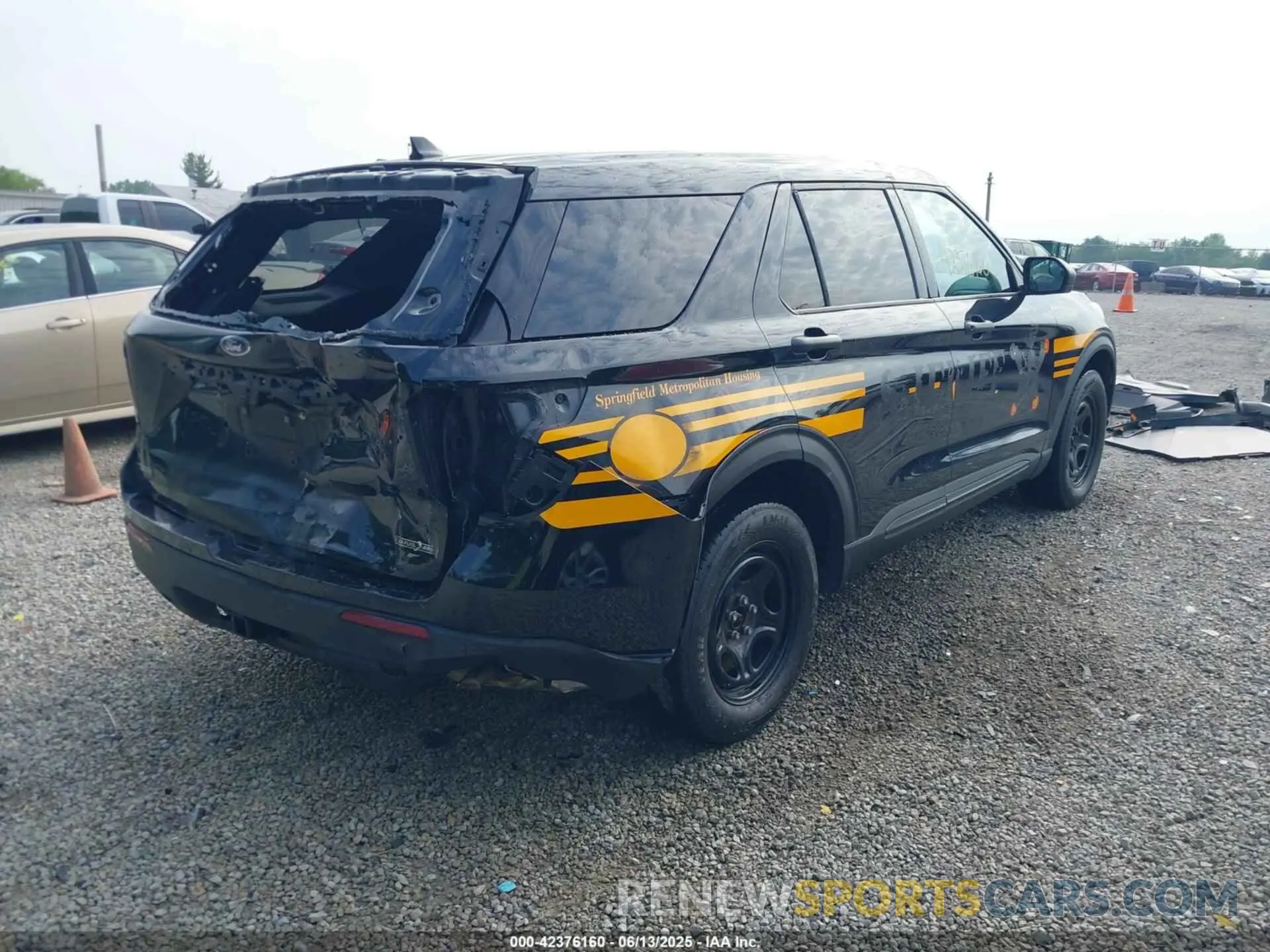 4 Photograph of a damaged car 1FM5K8AB4LGD08147 FORD POLICE INTERCEPTOR 2020