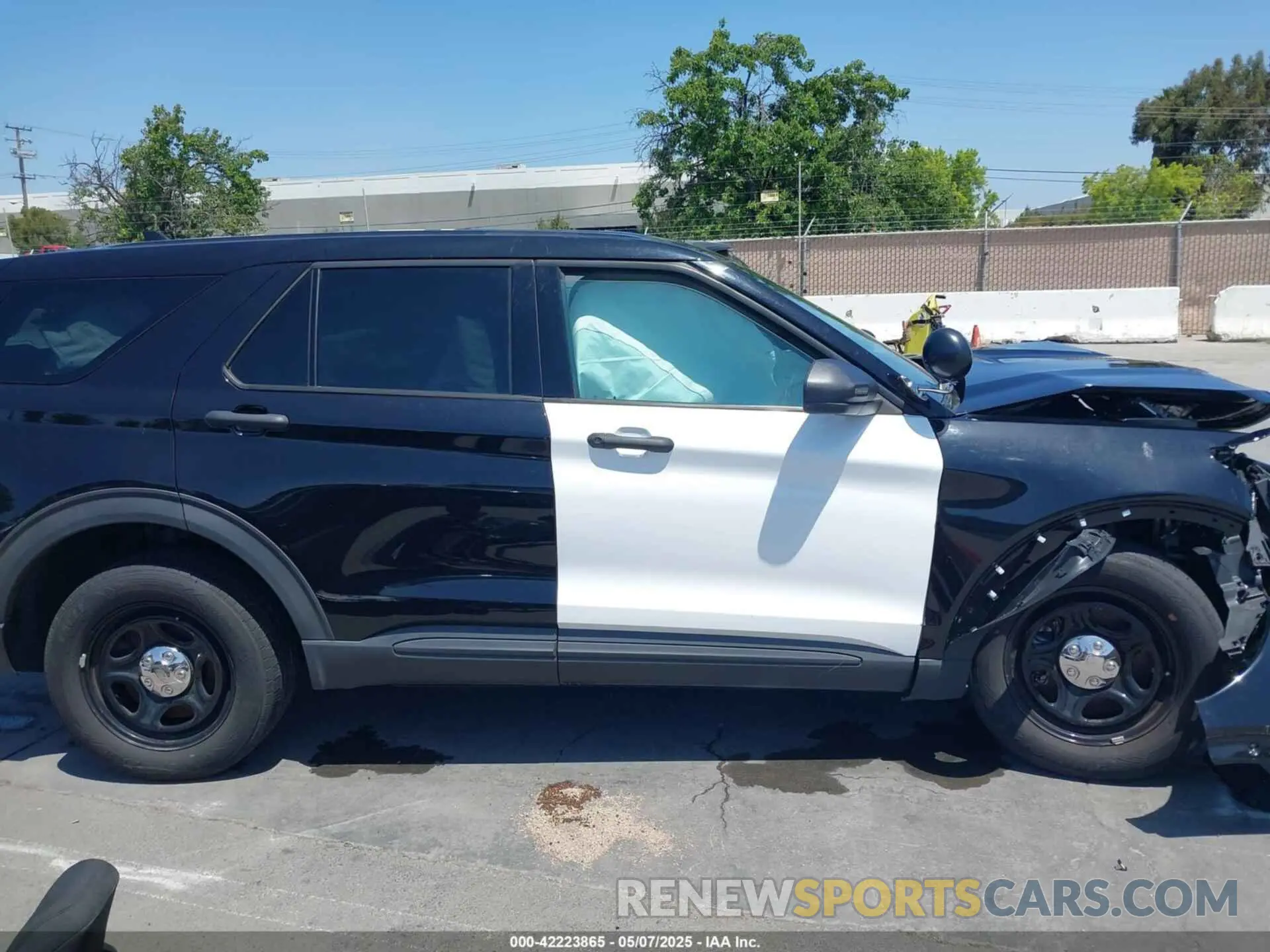 14 Photograph of a damaged car 1FM5K8AB6LGA19058 FORD POLICE INTERCEPTOR 2020