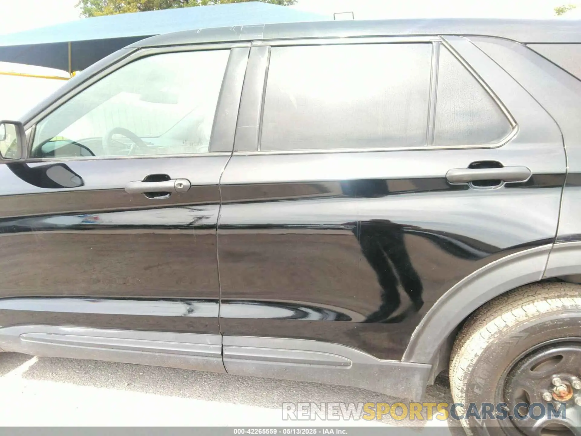 14 Photograph of a damaged car 1FM5K8AB9LGB85123 FORD POLICE INTERCEPTOR 2020