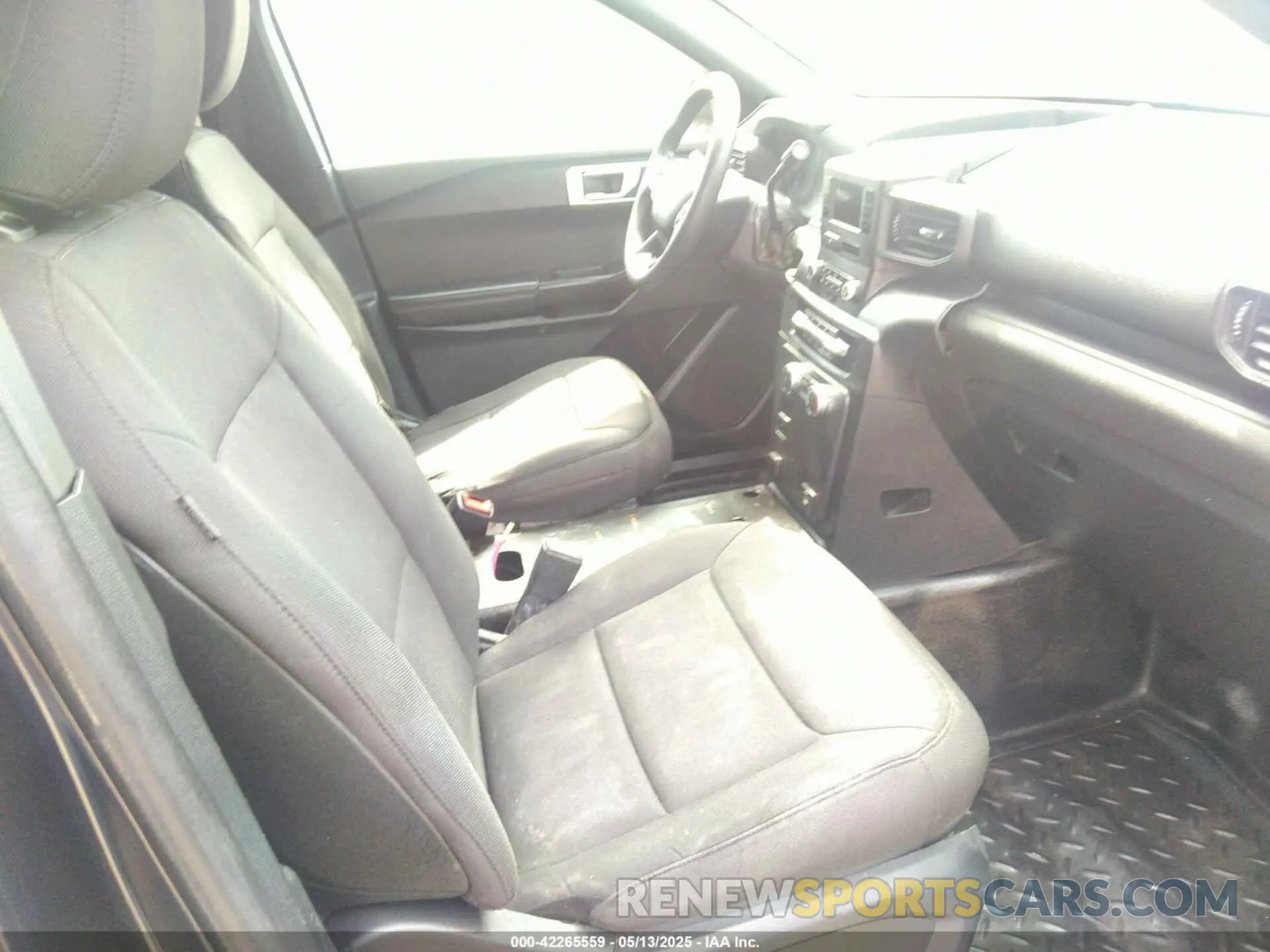 5 Photograph of a damaged car 1FM5K8AB9LGB85123 FORD POLICE INTERCEPTOR 2020
