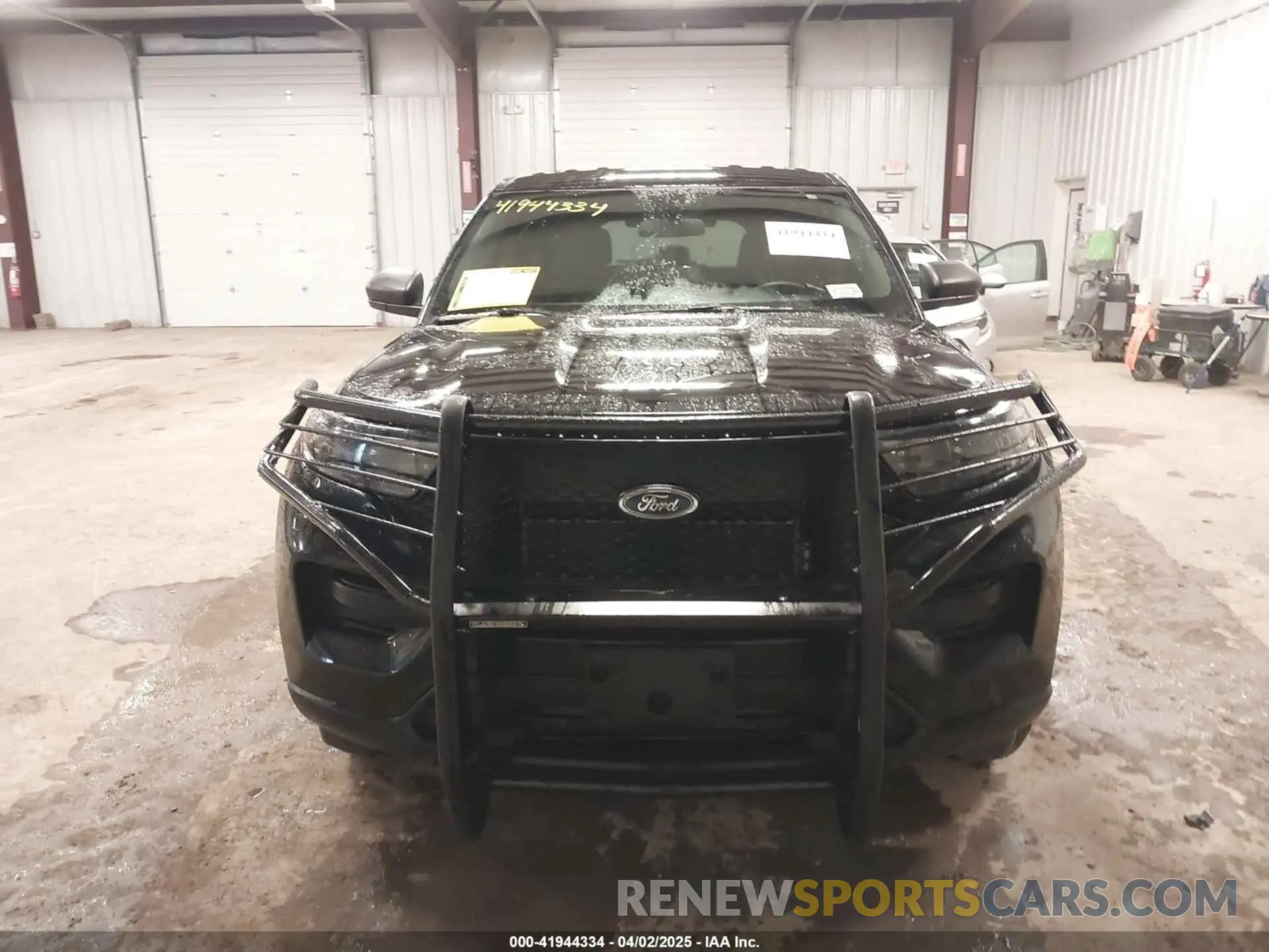 12 Photograph of a damaged car 1FM5K8AW2LGD00101 FORD POLICE INTERCEPTOR 2020