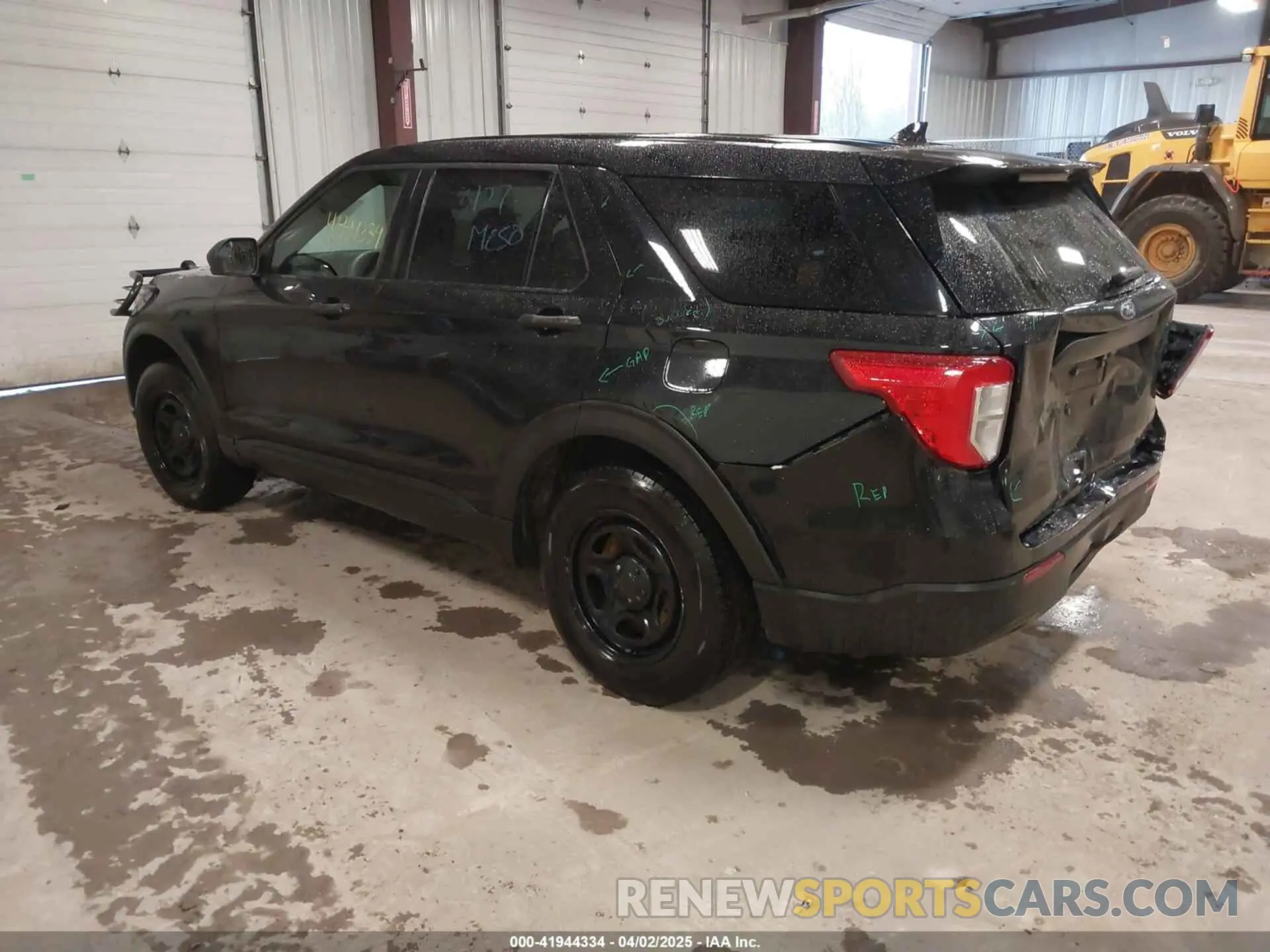 3 Photograph of a damaged car 1FM5K8AW2LGD00101 FORD POLICE INTERCEPTOR 2020