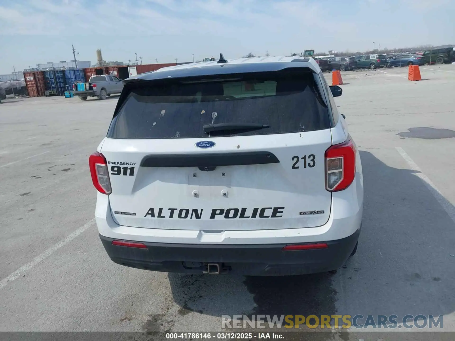 16 Photograph of a damaged car 1FM5K8AW5LGC67871 FORD POLICE INTERCEPTOR 2020
