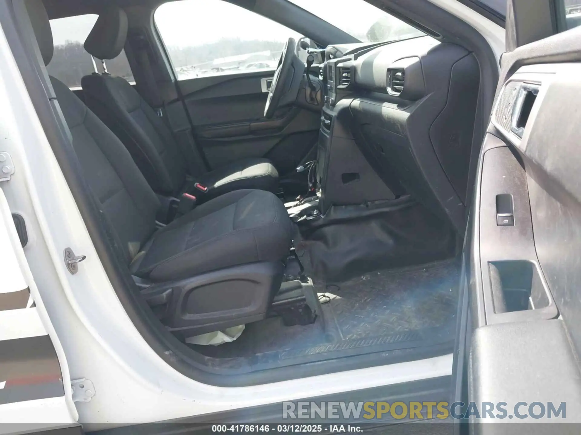 5 Photograph of a damaged car 1FM5K8AW5LGC67871 FORD POLICE INTERCEPTOR 2020