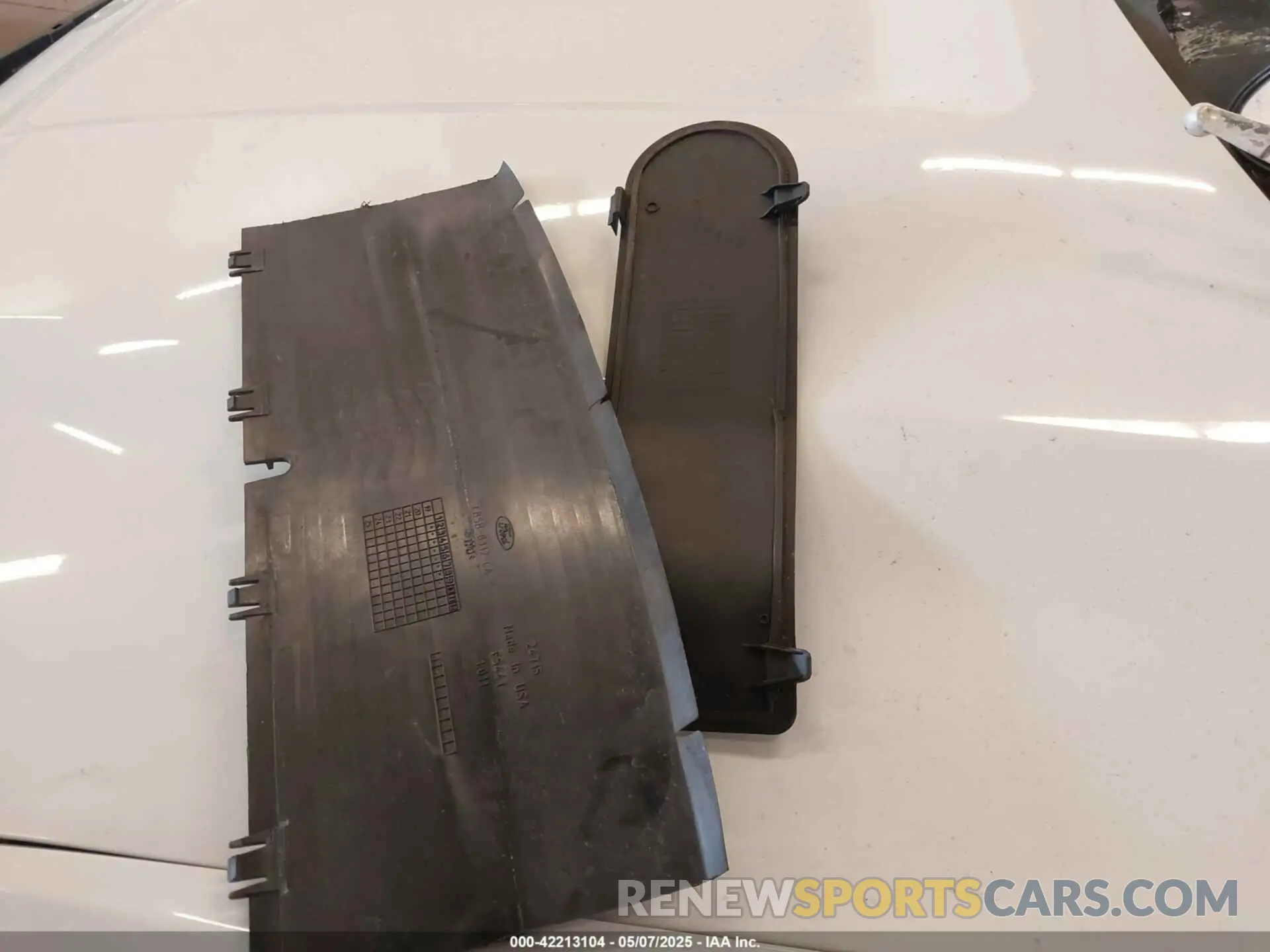 12 Photograph of a damaged car 1FM5K8AWXLGA84448 FORD POLICE INTERCEPTOR 2020