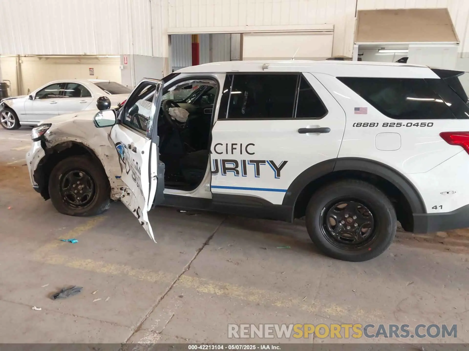 15 Photograph of a damaged car 1FM5K8AWXLGA84448 FORD POLICE INTERCEPTOR 2020