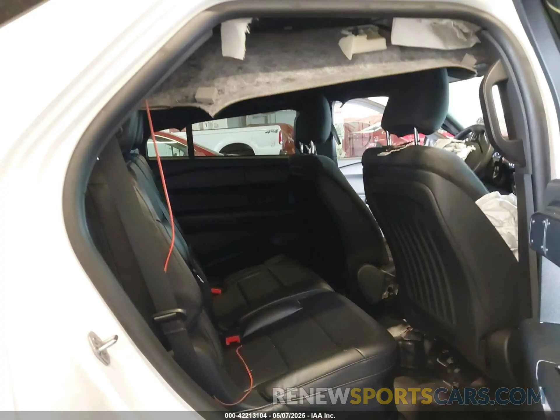 8 Photograph of a damaged car 1FM5K8AWXLGA84448 FORD POLICE INTERCEPTOR 2020