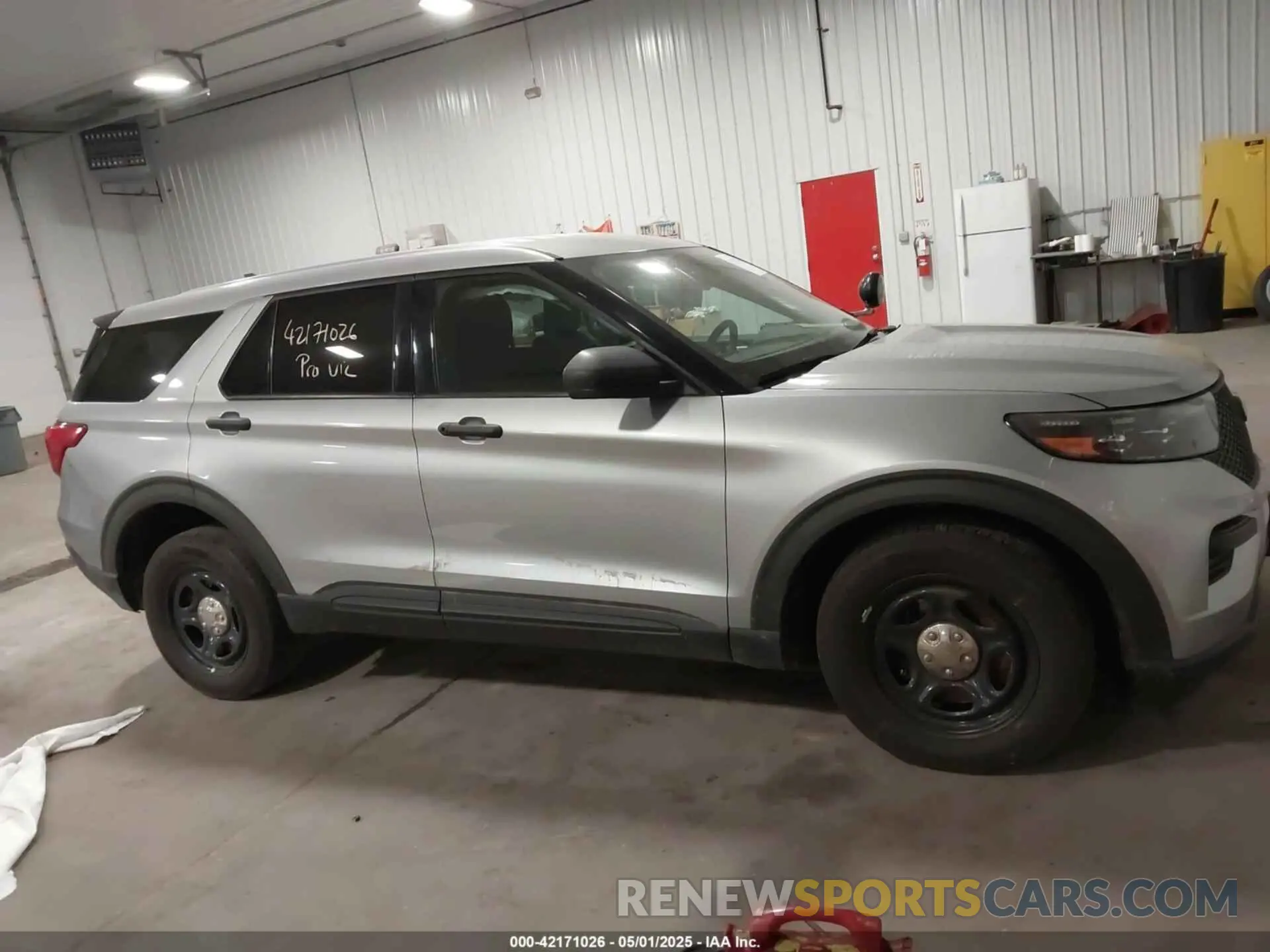 13 Photograph of a damaged car 1FM5K8AB1MGB04827 FORD POLICE INTERCEPTOR 2021
