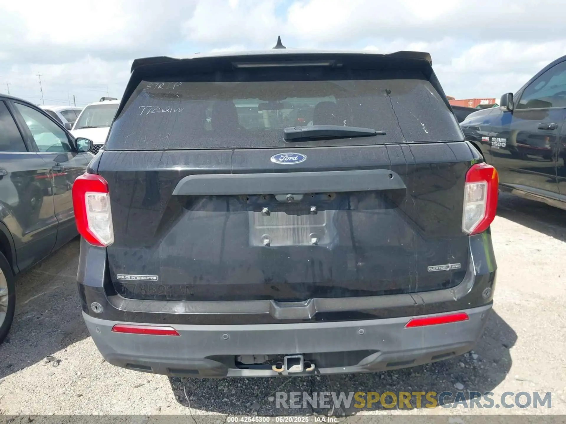 15 Photograph of a damaged car 1FM5K8AB2MGB04688 FORD POLICE INTERCEPTOR 2021