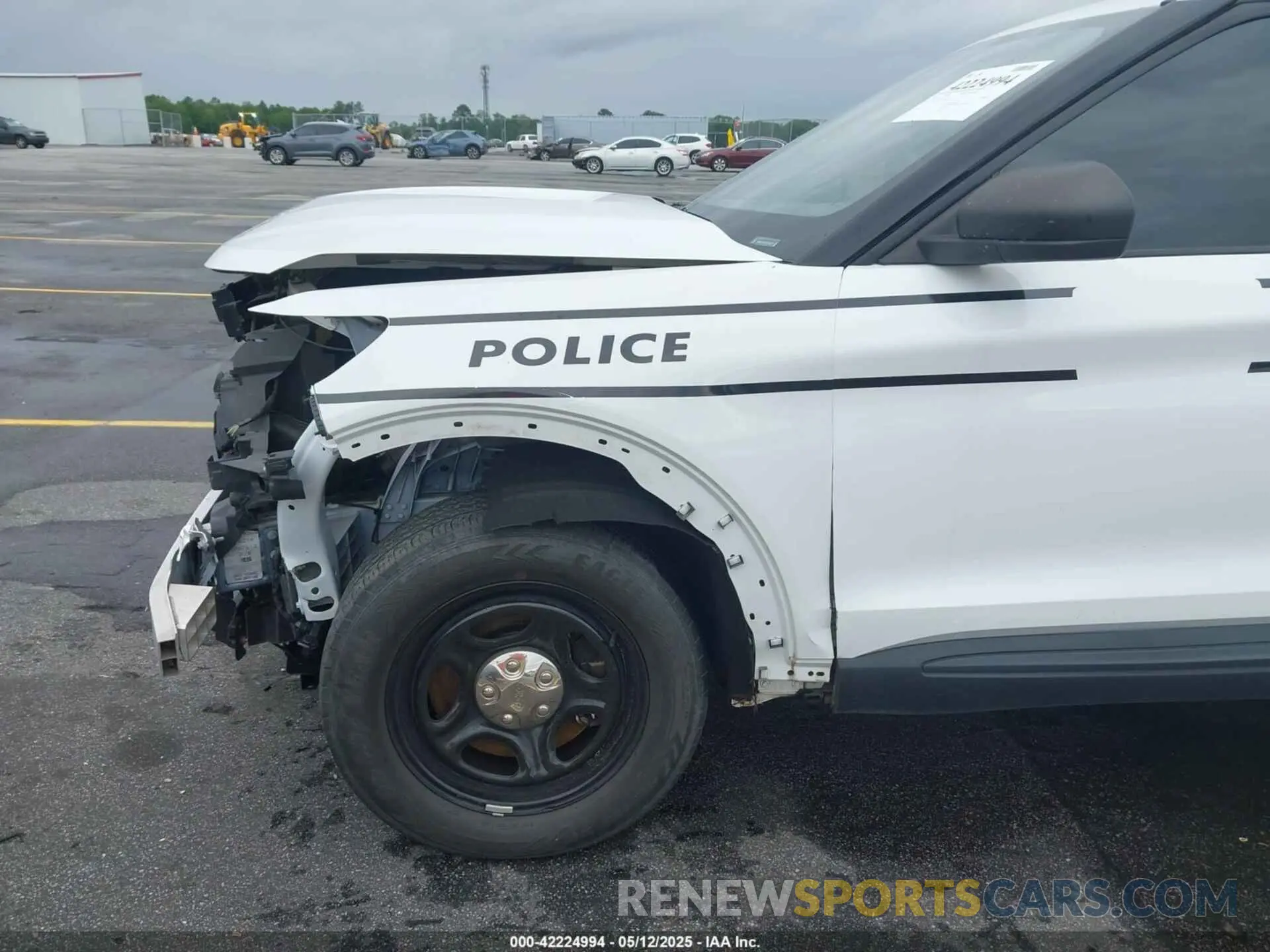 19 Photograph of a damaged car 1FM5K8AB5MGA19375 FORD POLICE INTERCEPTOR 2021