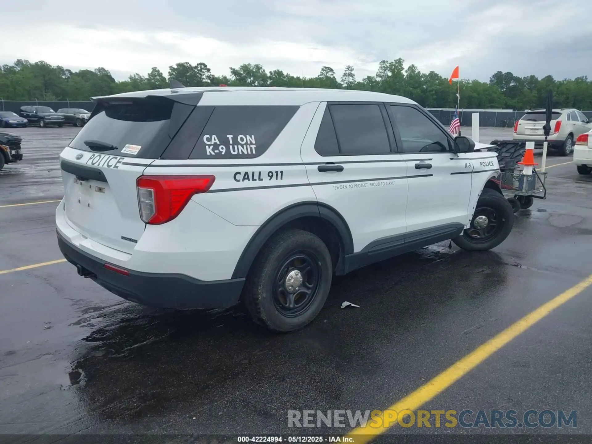 4 Photograph of a damaged car 1FM5K8AB5MGA19375 FORD POLICE INTERCEPTOR 2021