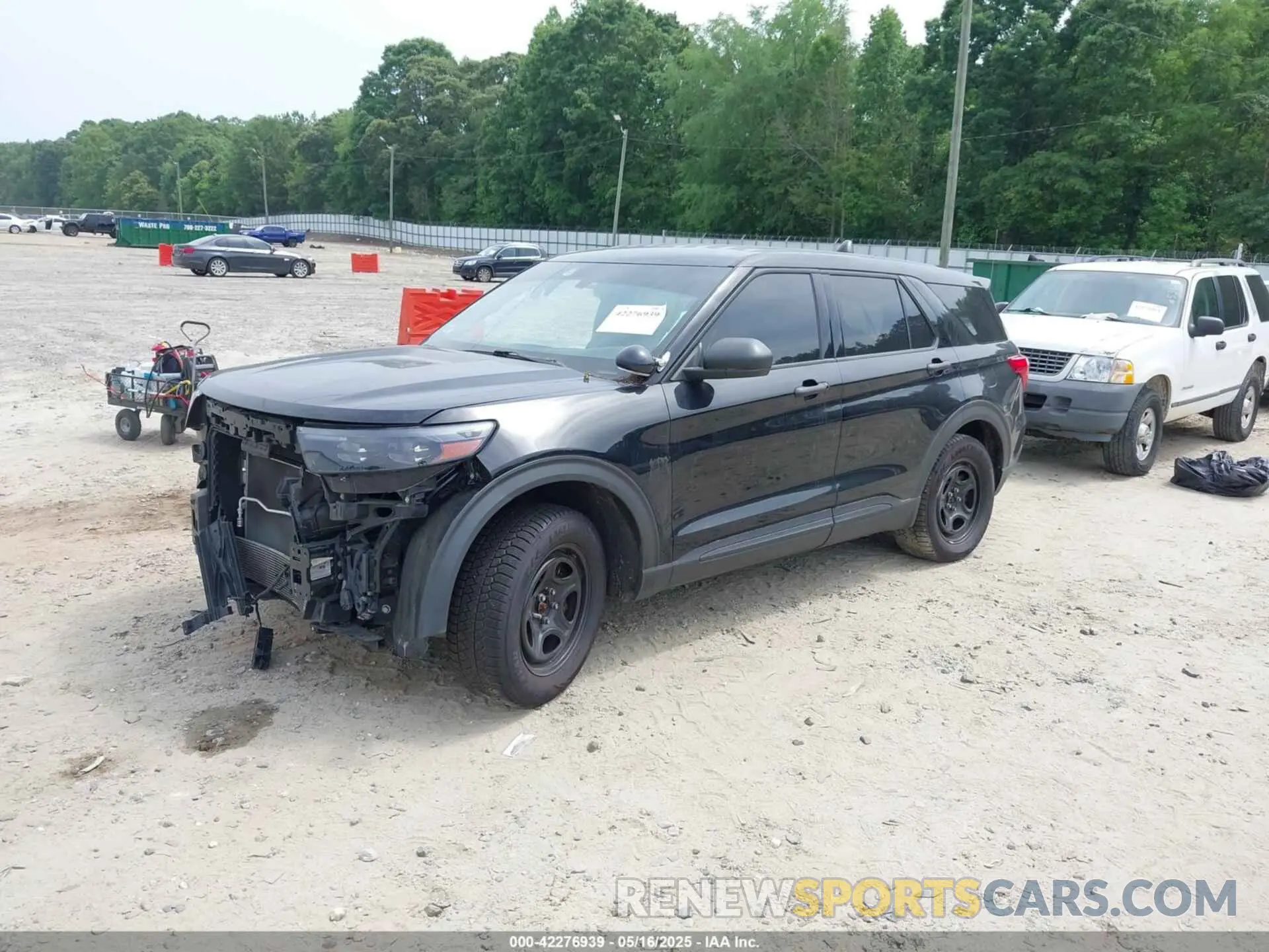 2 Photograph of a damaged car 1FM5K8AB5MGB99053 FORD POLICE INTERCEPTOR 2021