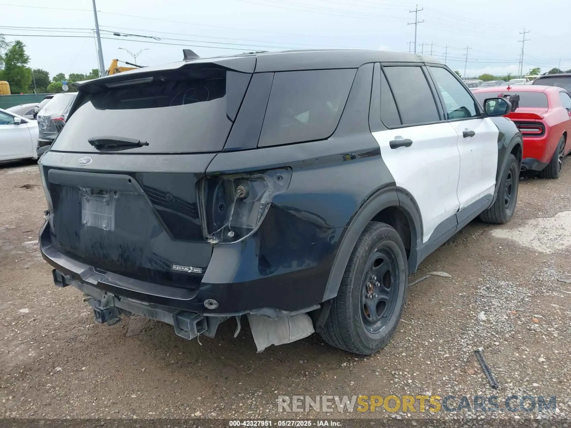 4 Photograph of a damaged car 1FM5K8AB5MGB99148 FORD POLICE INTERCEPTOR 2021