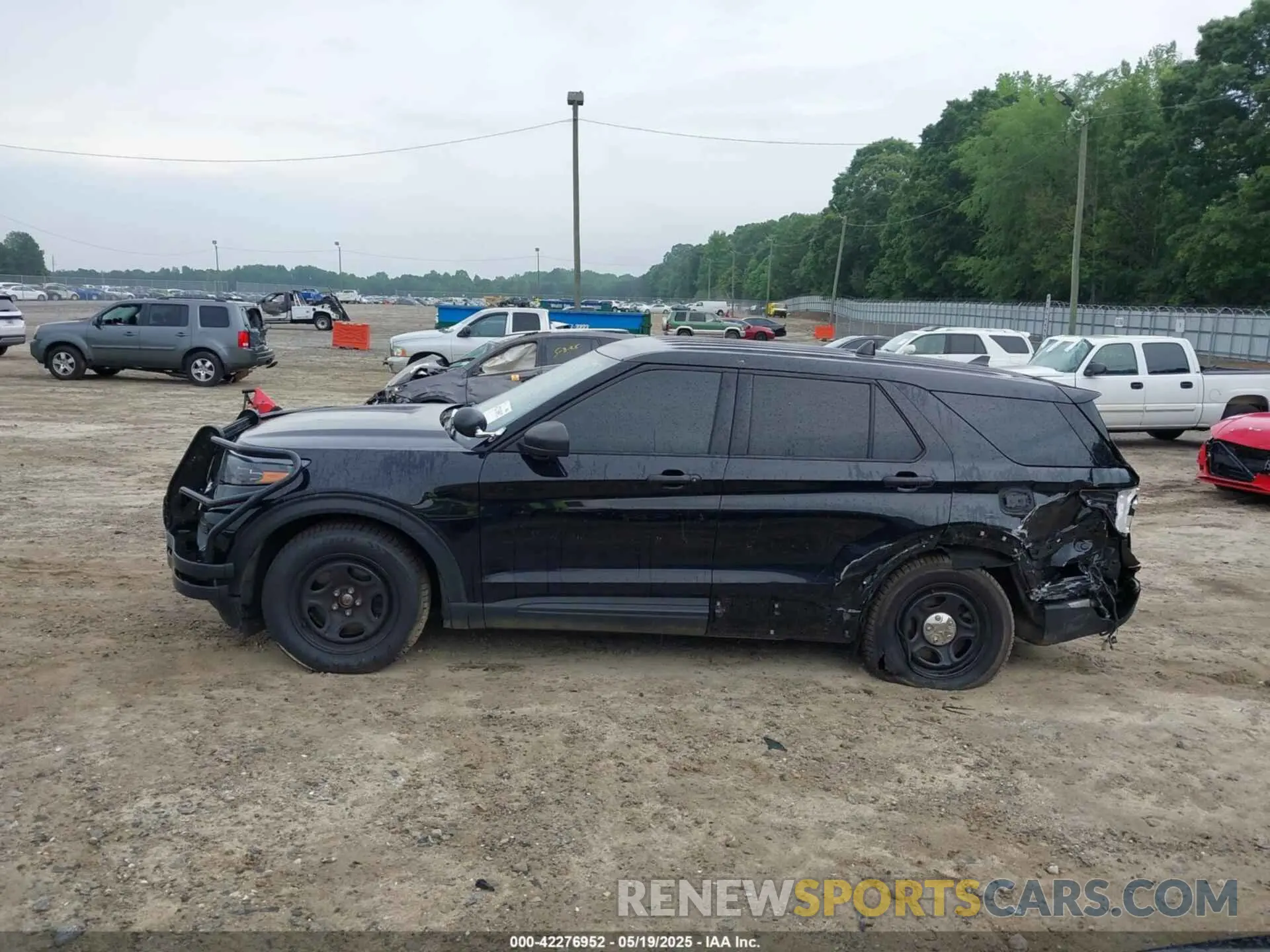 14 Photograph of a damaged car 1FM5K8AB6MGB98879 FORD POLICE INTERCEPTOR 2021