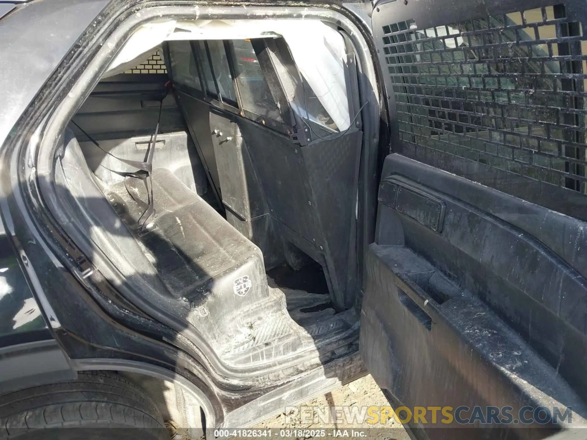 8 Photograph of a damaged car 1FM5K8AB8MGB61560 FORD POLICE INTERCEPTOR 2021