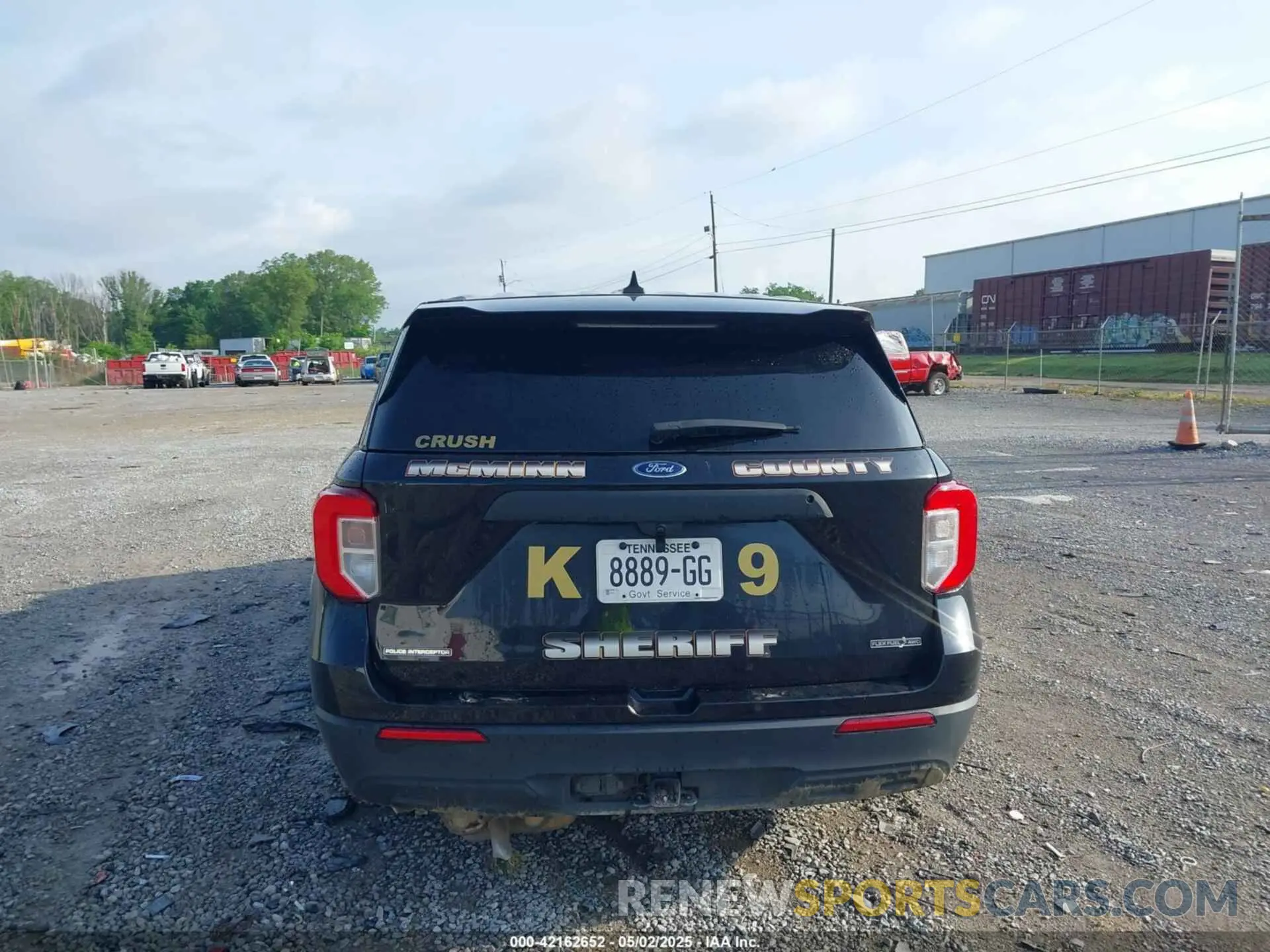 16 Photograph of a damaged car 1FM5K8AB8MGB61624 FORD POLICE INTERCEPTOR 2021