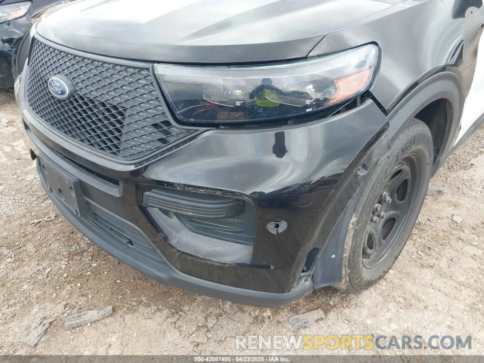 17 Photograph of a damaged car 1FM5K8ABXMGA46944 FORD POLICE INTERCEPTOR 2021