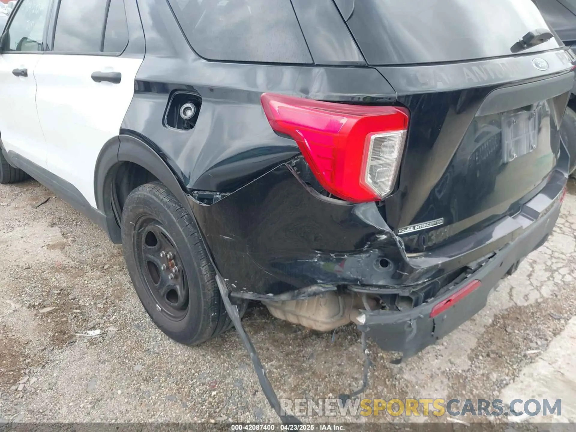 6 Photograph of a damaged car 1FM5K8ABXMGA46944 FORD POLICE INTERCEPTOR 2021