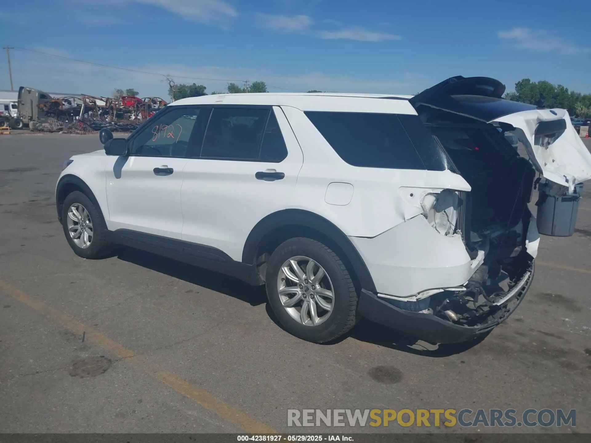 3 Photograph of a damaged car 1FM5K8AC7MGC20798 FORD POLICE INTERCEPTOR 2021