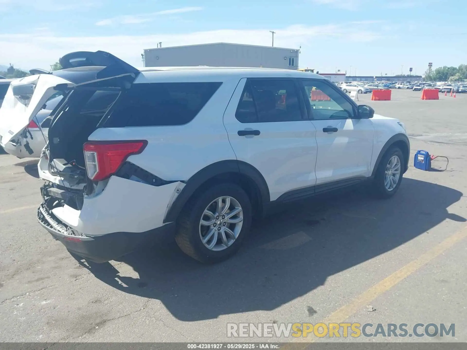 4 Photograph of a damaged car 1FM5K8AC7MGC20798 FORD POLICE INTERCEPTOR 2021