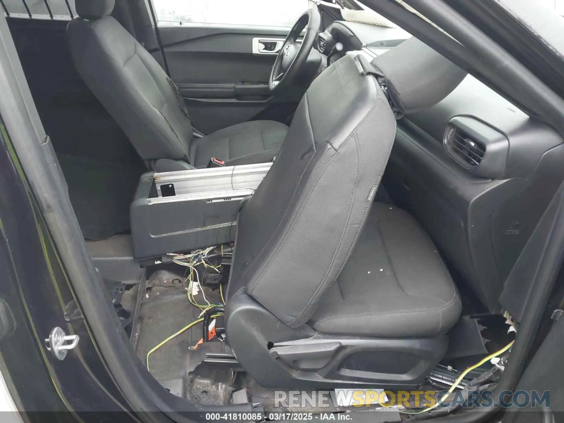 5 Photograph of a damaged car 1FM5K8AB0NGA54438 FORD POLICE INTERCEPTOR 2022