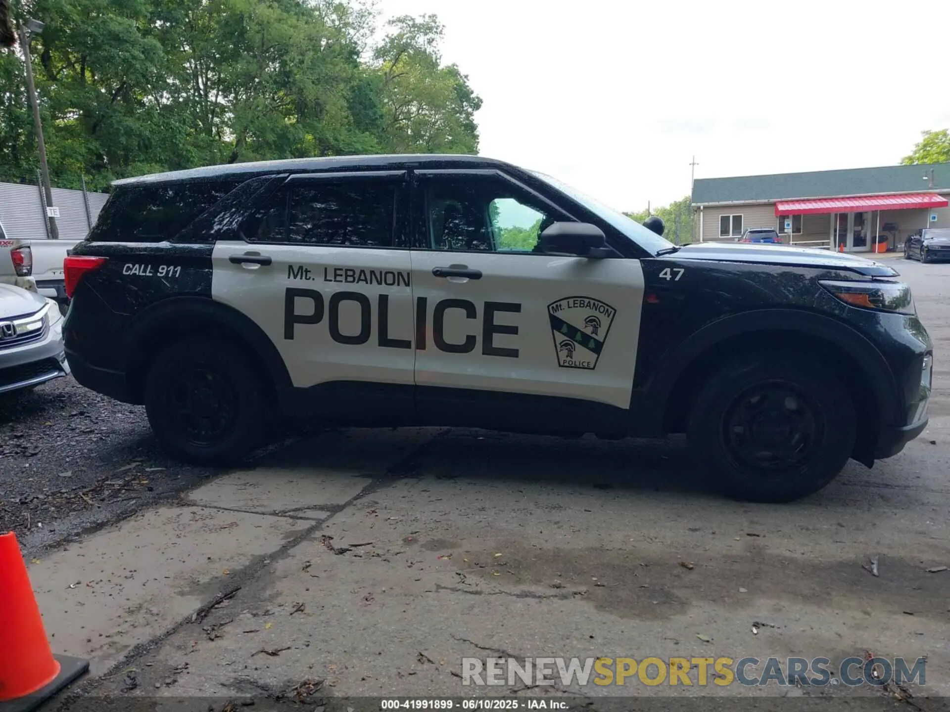 13 Photograph of a damaged car 1FM5K8AB2NGB76864 FORD POLICE INTERCEPTOR 2022