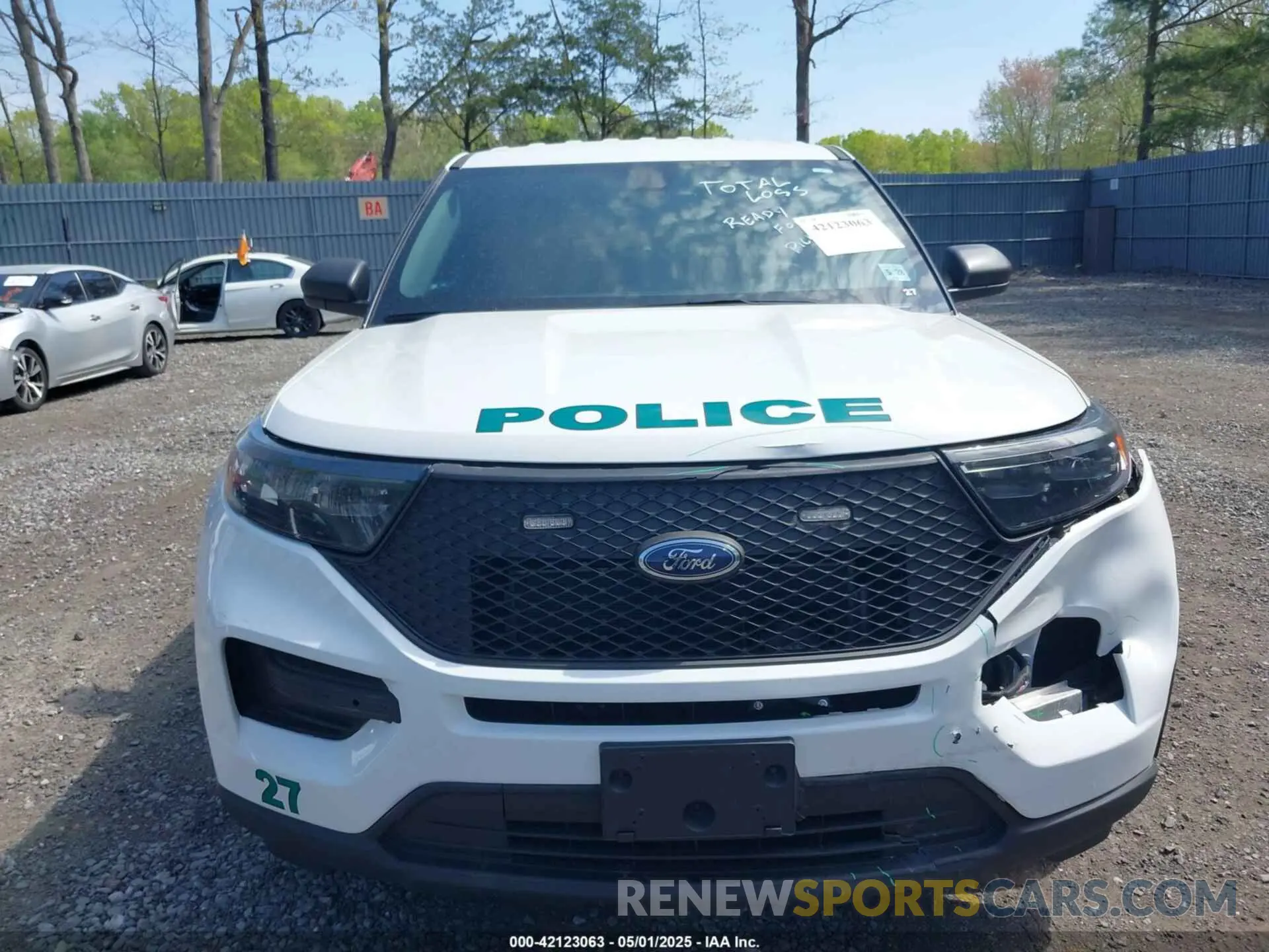 12 Photograph of a damaged car 1FM5K8AB2NGC42586 FORD POLICE INTERCEPTOR 2022