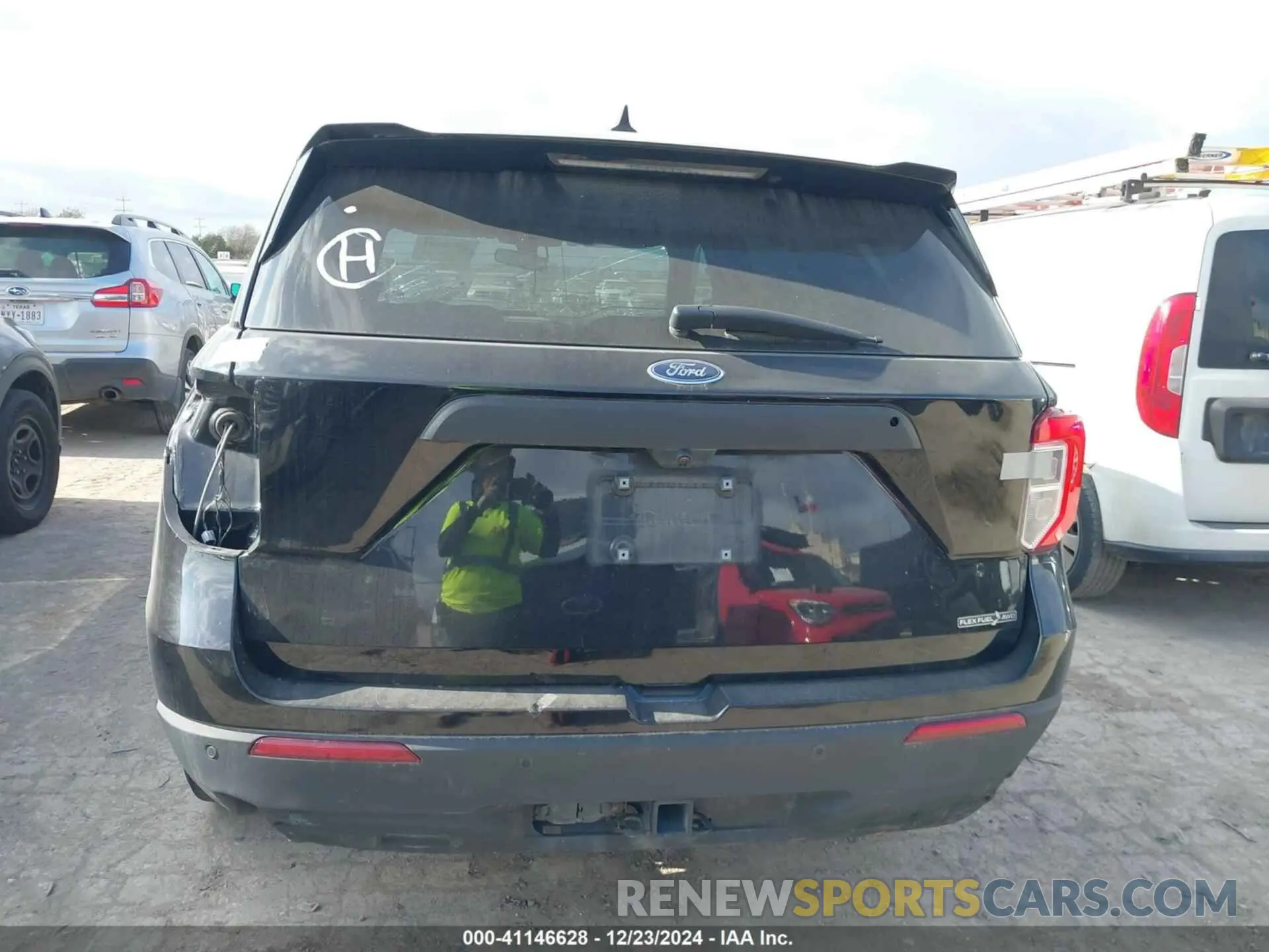 15 Photograph of a damaged car 1FM5K8AB5NGC23658 FORD POLICE INTERCEPTOR 2022