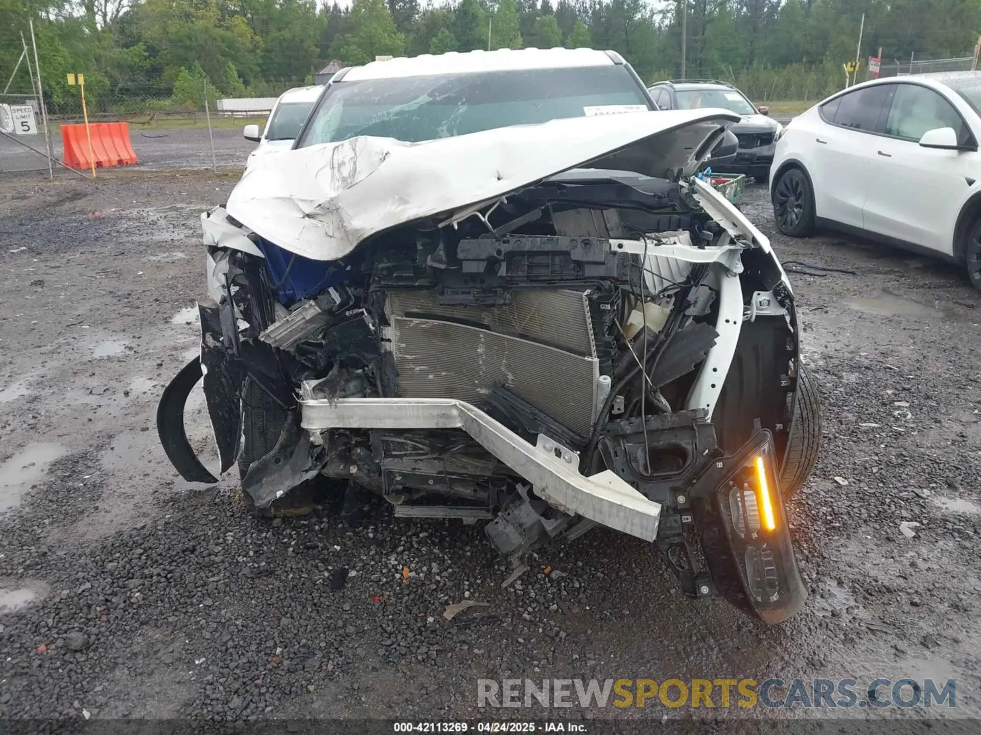 13 Photograph of a damaged car 1FM5K8AB6NGA40303 FORD POLICE INTERCEPTOR 2022