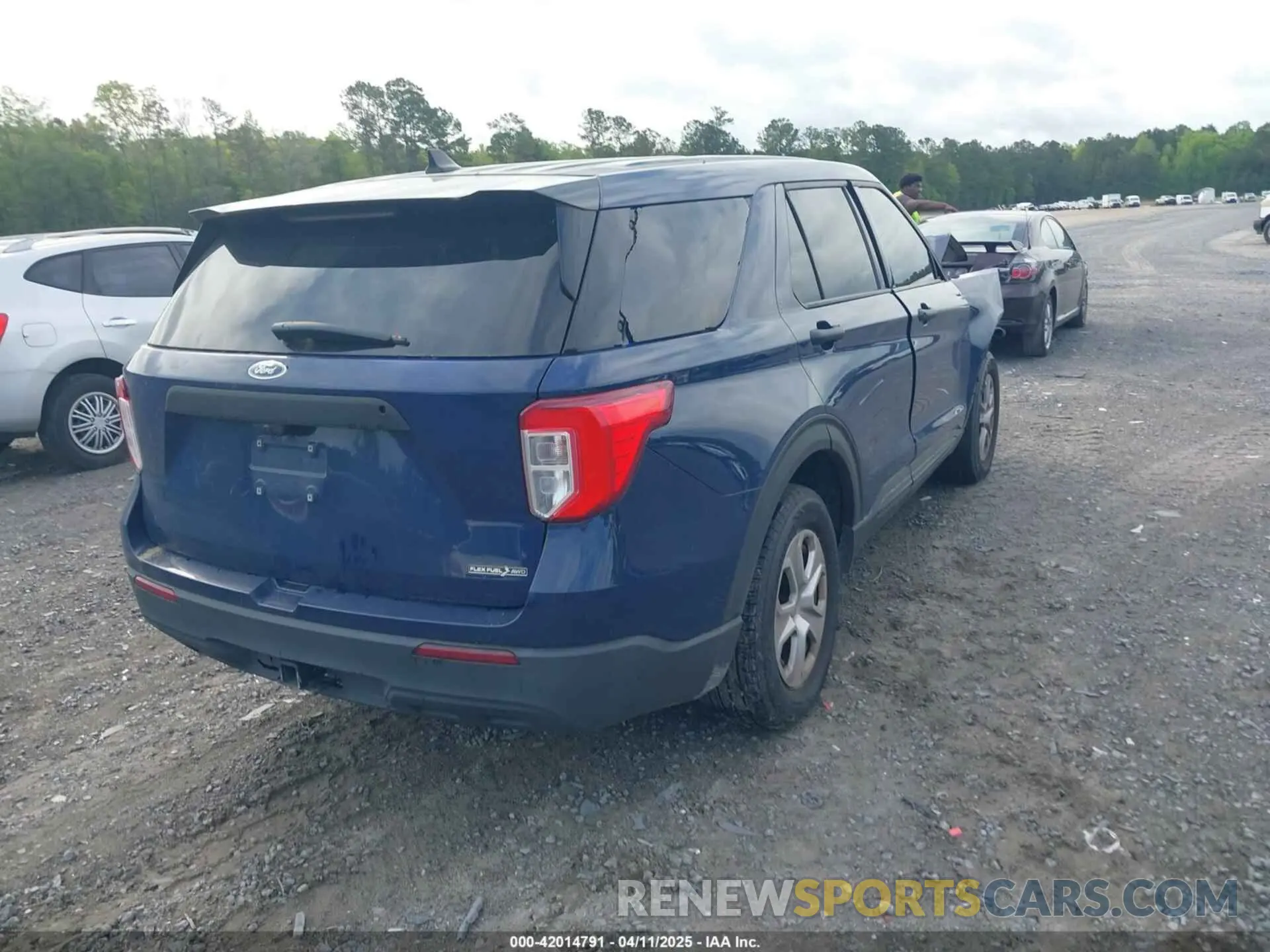 4 Photograph of a damaged car 1FM5K8AB7NGA01803 FORD POLICE INTERCEPTOR 2022