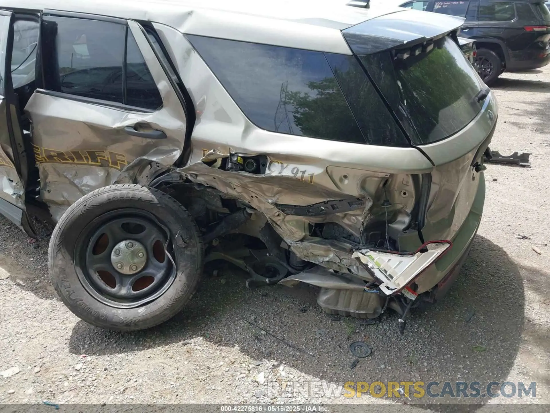 6 Photograph of a damaged car 1FM5K8AB7NGB33346 FORD POLICE INTERCEPTOR 2022