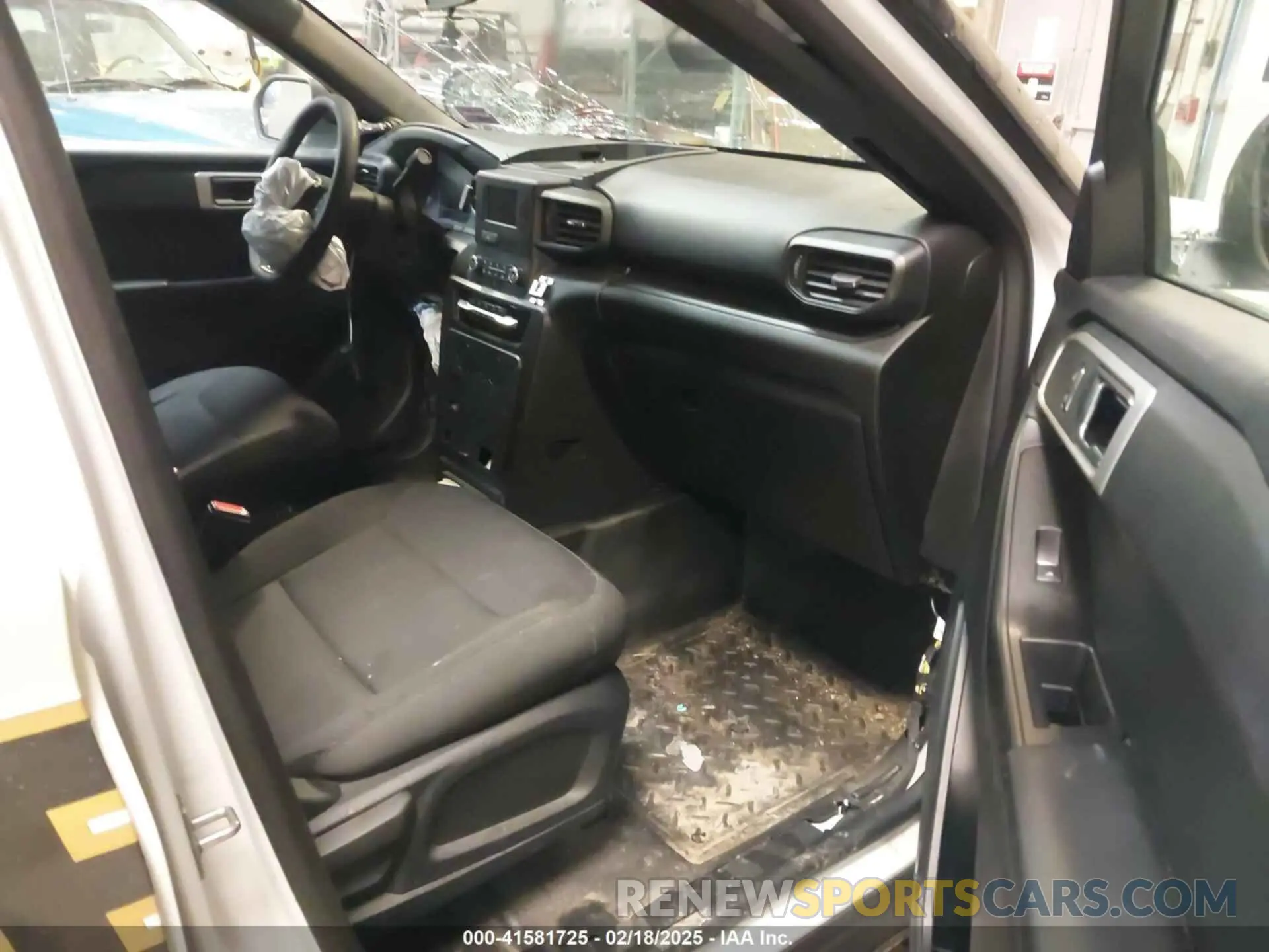 5 Photograph of a damaged car 1FM5K8AB7NGB73250 FORD POLICE INTERCEPTOR 2022
