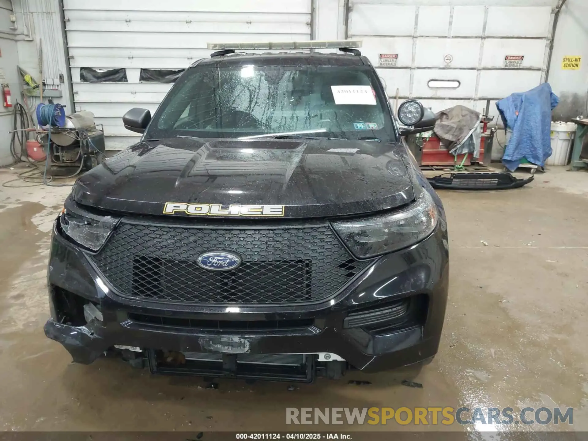 12 Photograph of a damaged car 1FM5K8AB9NGA00278 FORD POLICE INTERCEPTOR 2022