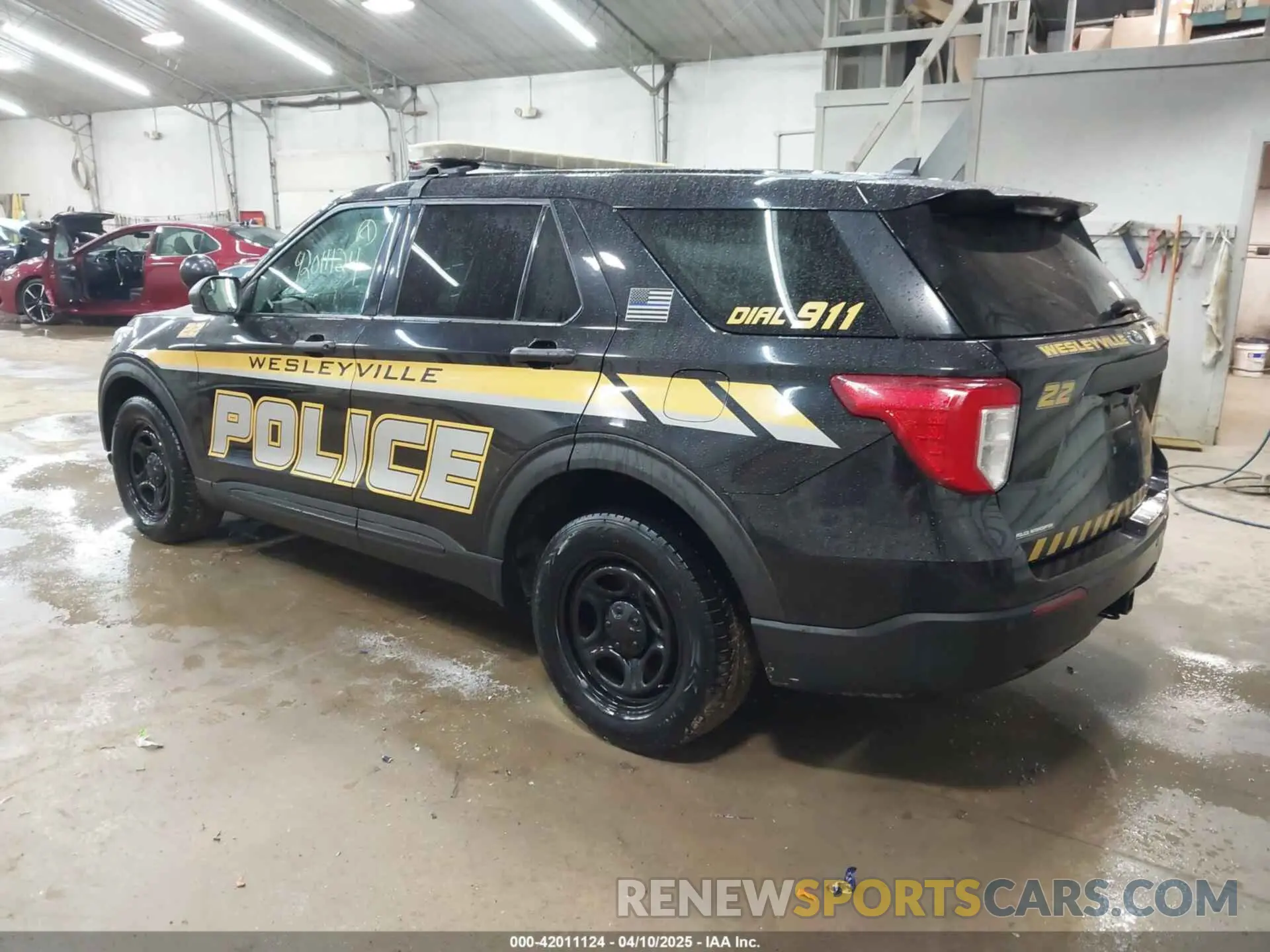 3 Photograph of a damaged car 1FM5K8AB9NGA00278 FORD POLICE INTERCEPTOR 2022