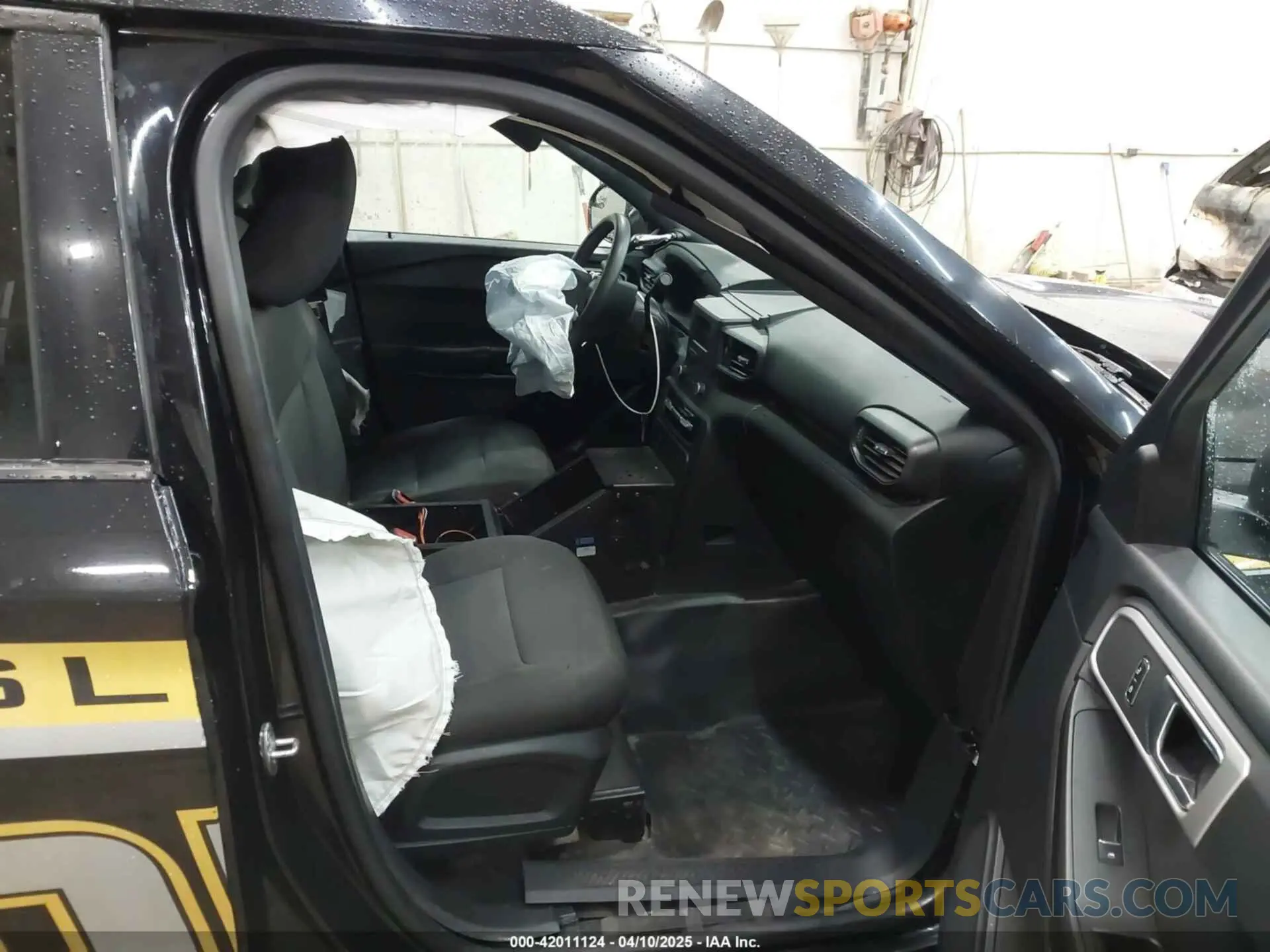5 Photograph of a damaged car 1FM5K8AB9NGA00278 FORD POLICE INTERCEPTOR 2022