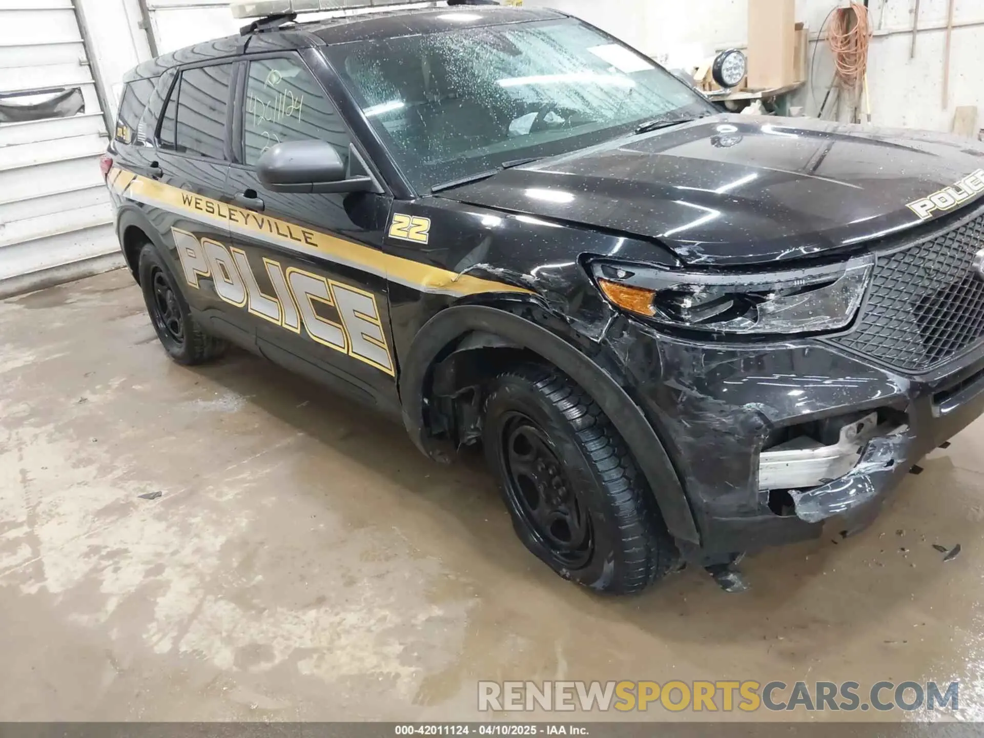 6 Photograph of a damaged car 1FM5K8AB9NGA00278 FORD POLICE INTERCEPTOR 2022