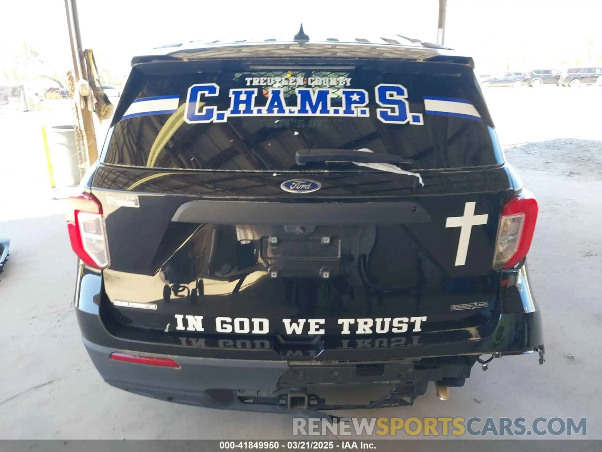 16 Photograph of a damaged car 1FM5K8AC1NGB17619 FORD POLICE INTERCEPTOR 2022