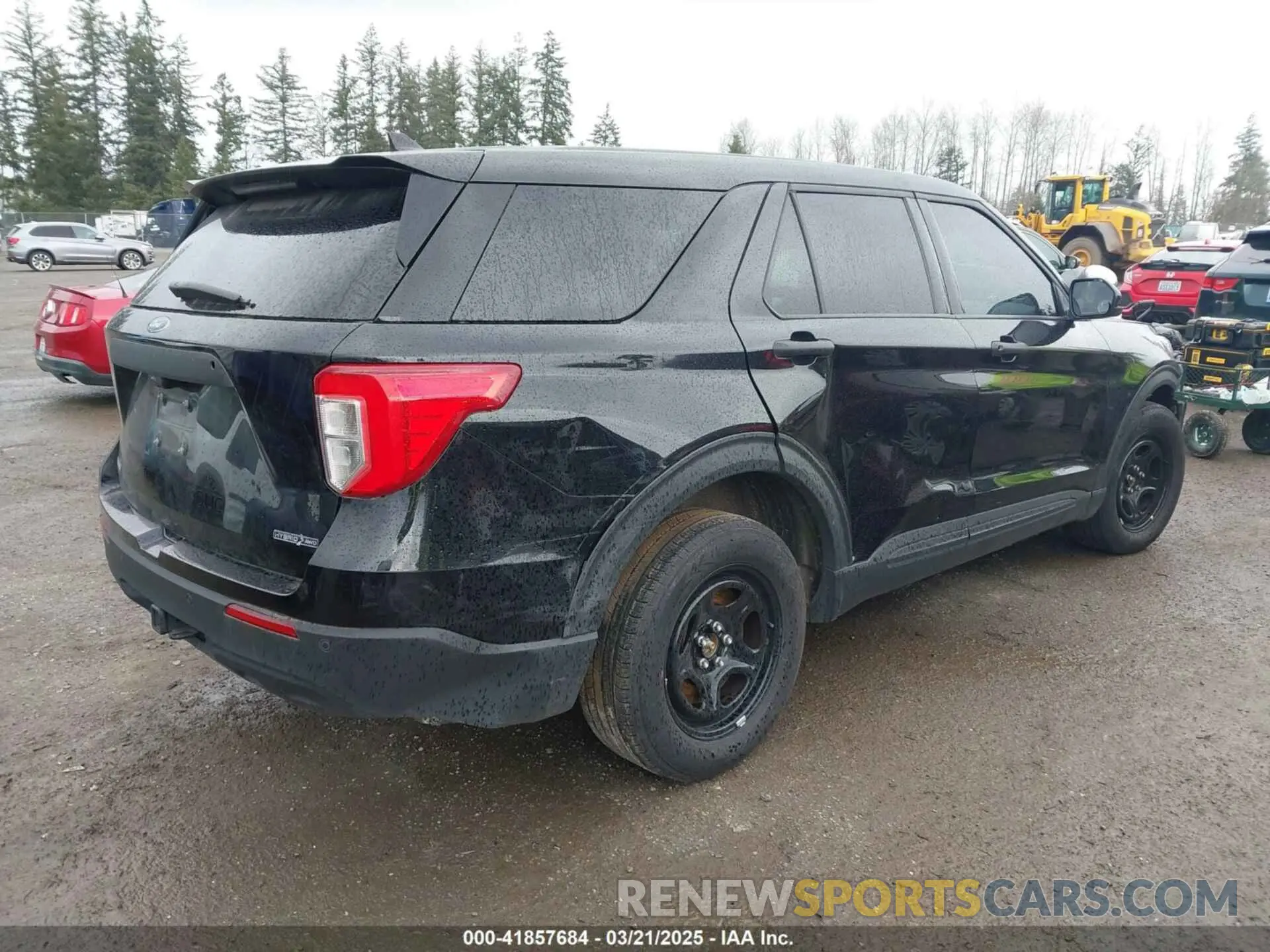 4 Photograph of a damaged car 1FM5K8AW2NNA08981 FORD POLICE INTERCEPTOR 2022