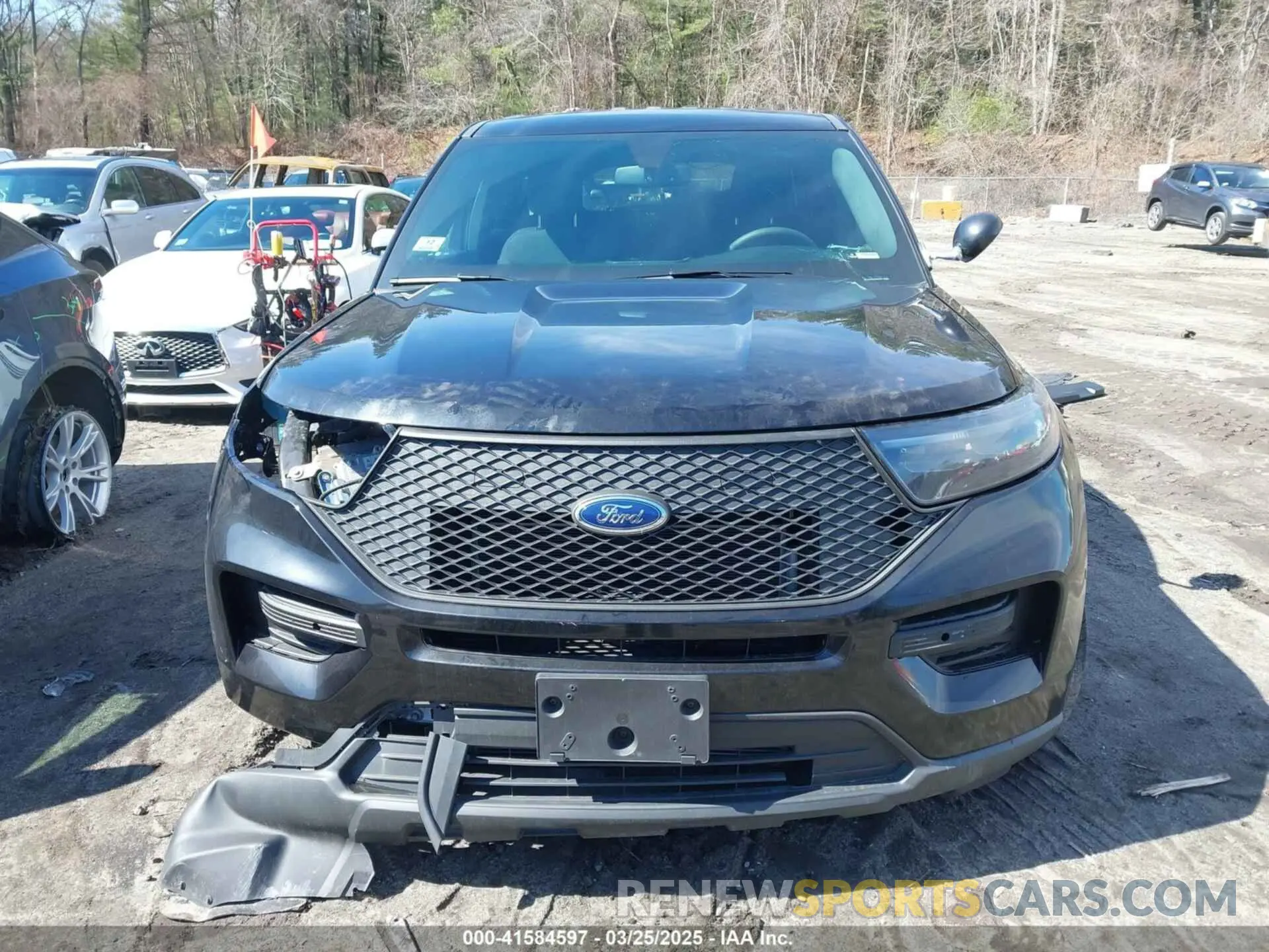 13 Photograph of a damaged car 1FM5K8AW4NNA02325 FORD POLICE INTERCEPTOR 2022