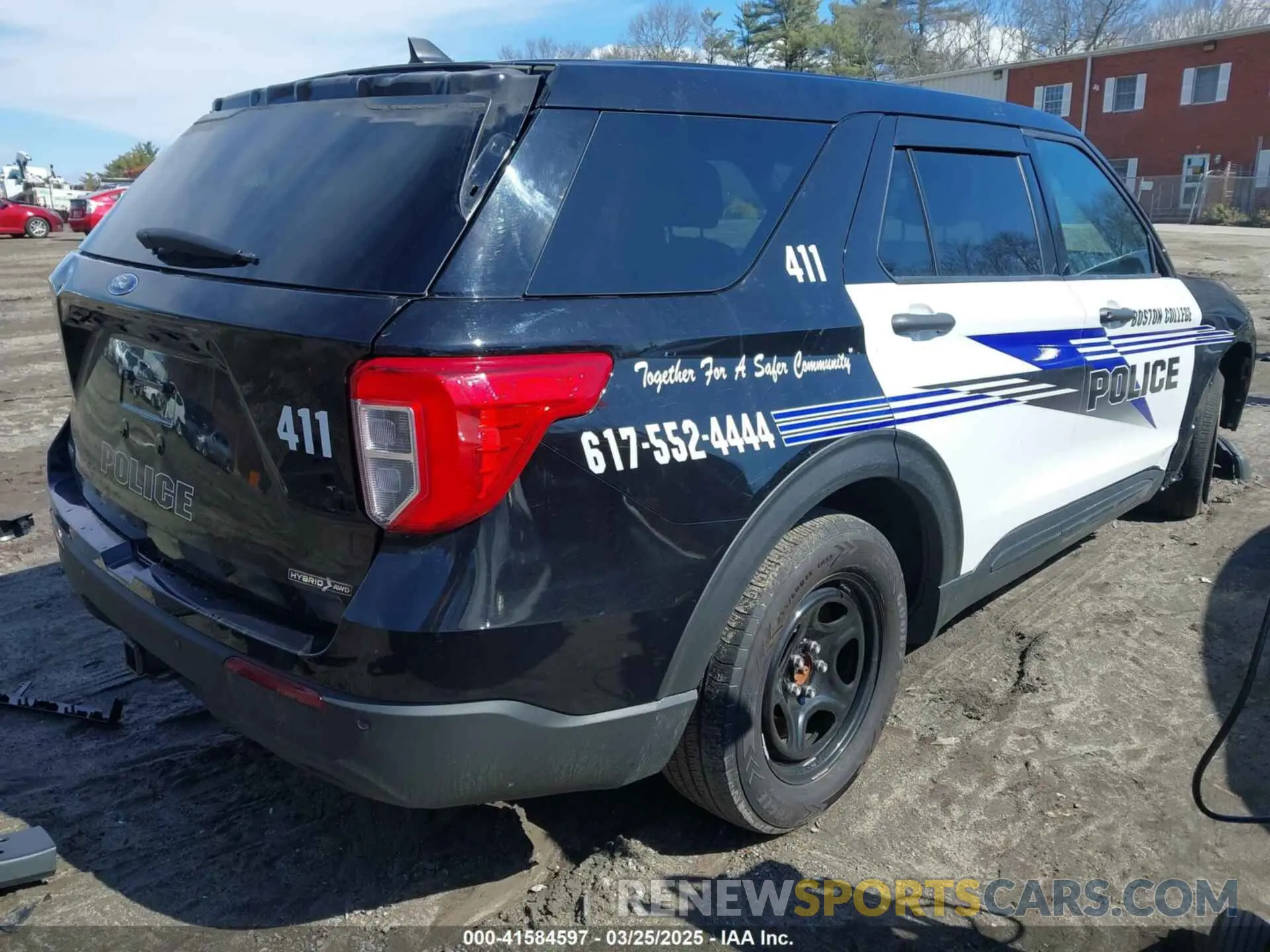 4 Photograph of a damaged car 1FM5K8AW4NNA02325 FORD POLICE INTERCEPTOR 2022