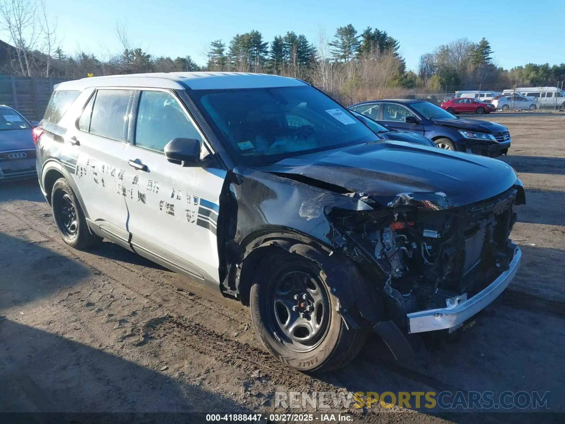 13 Photograph of a damaged car 1FM5K8AW6NNA11771 FORD POLICE INTERCEPTOR 2022