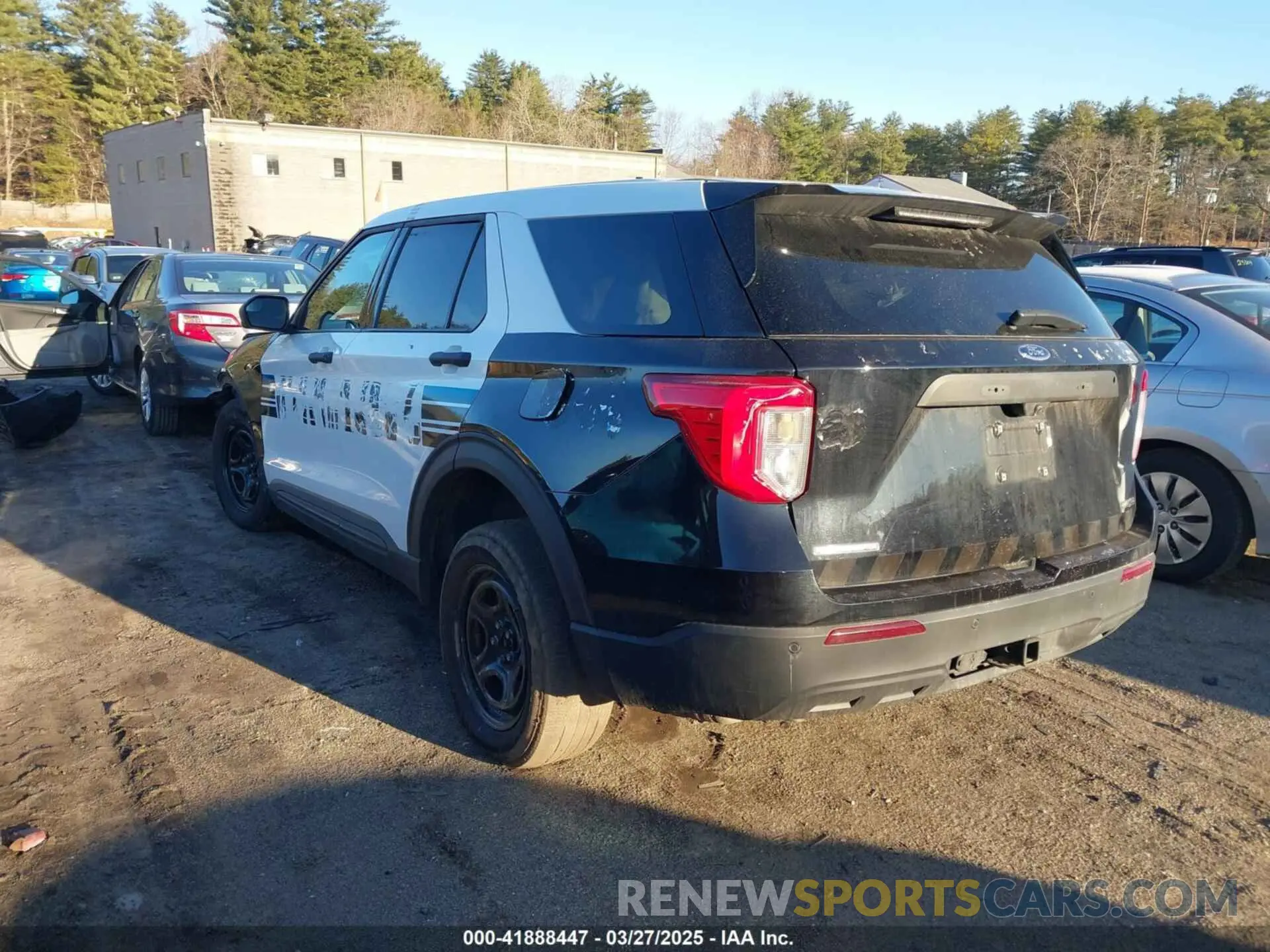 14 Photograph of a damaged car 1FM5K8AW6NNA11771 FORD POLICE INTERCEPTOR 2022