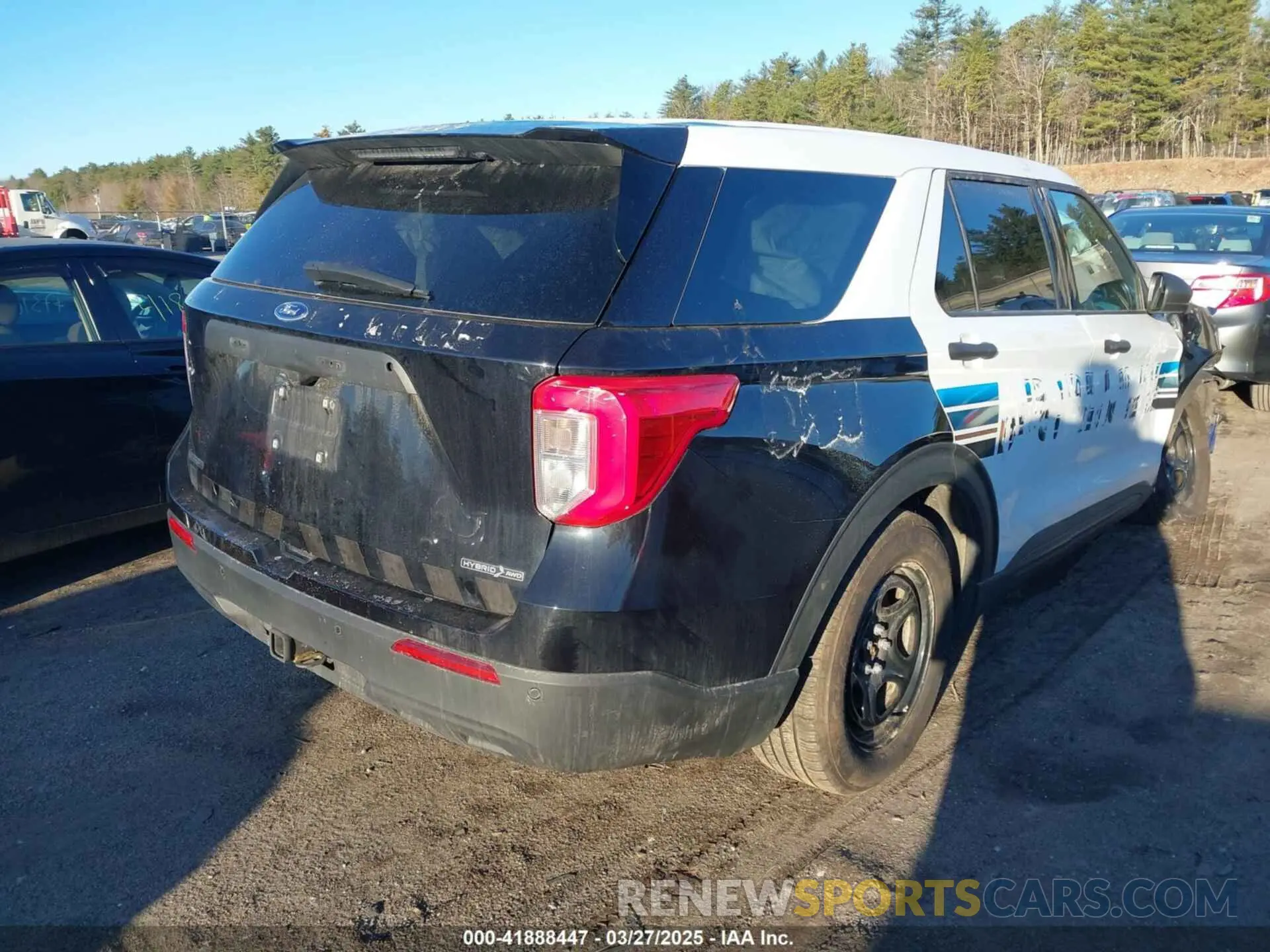 4 Photograph of a damaged car 1FM5K8AW6NNA11771 FORD POLICE INTERCEPTOR 2022
