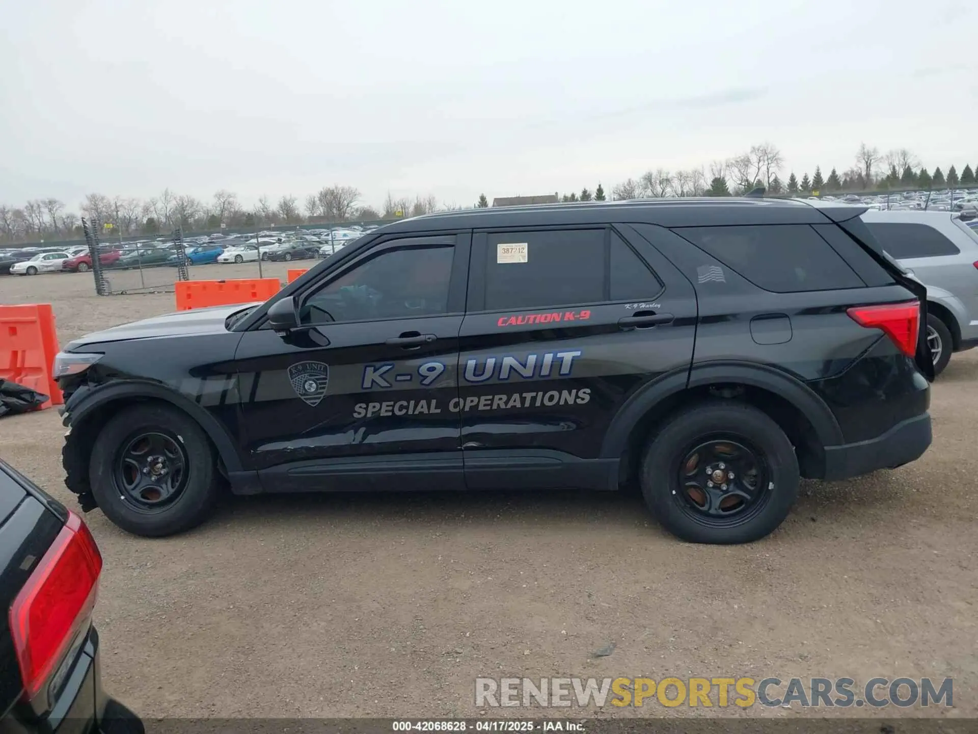 14 Photograph of a damaged car 1FM5K8AB1PGA03761 FORD POLICE INTERCEPTOR 2023
