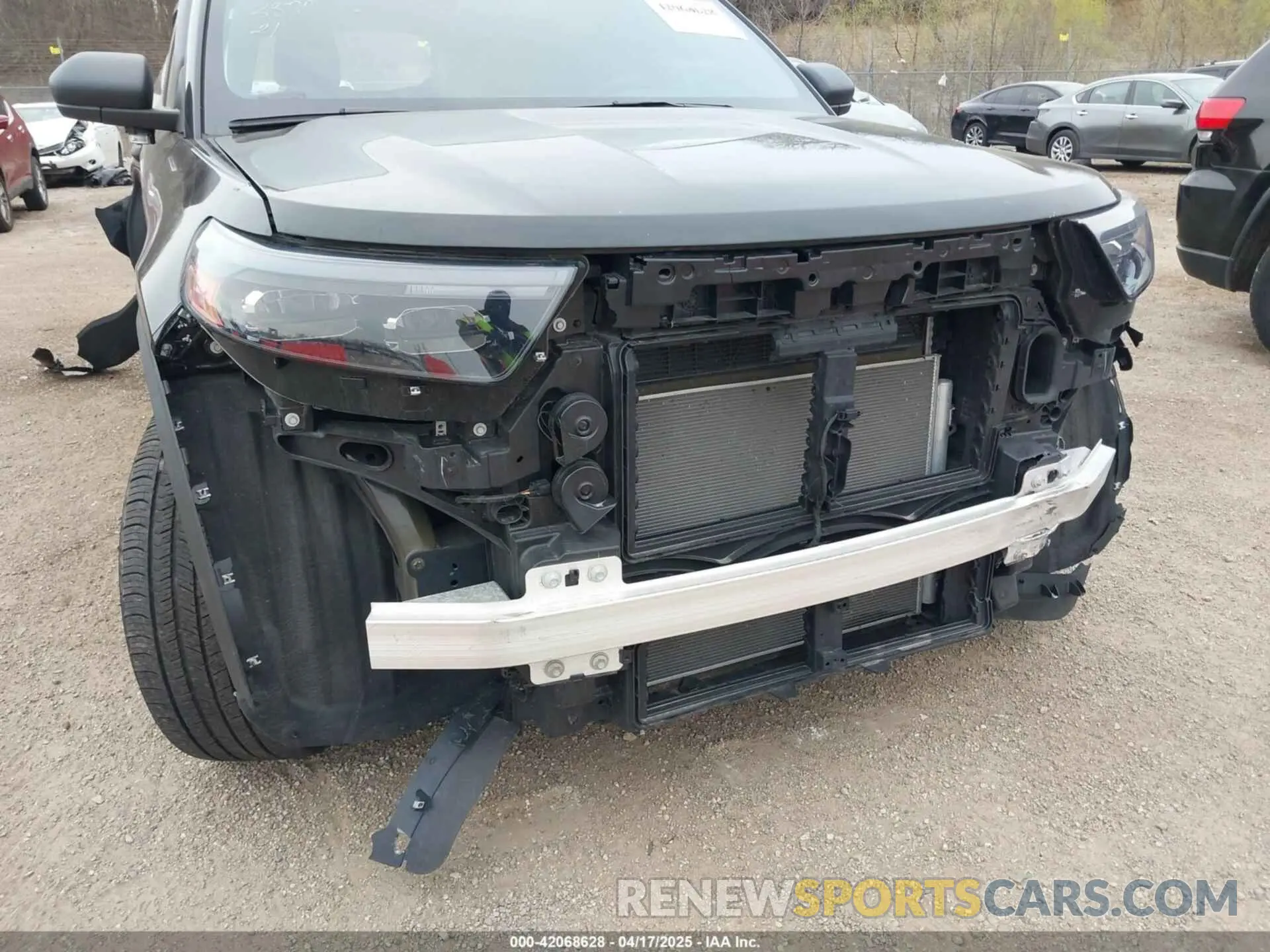 18 Photograph of a damaged car 1FM5K8AB1PGA03761 FORD POLICE INTERCEPTOR 2023