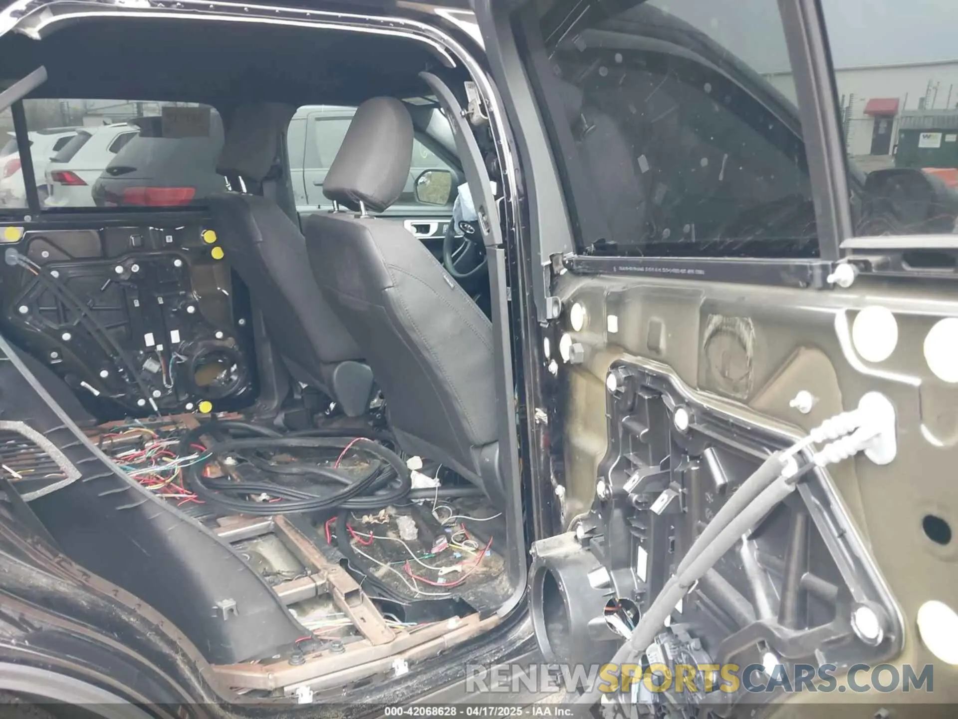 8 Photograph of a damaged car 1FM5K8AB1PGA03761 FORD POLICE INTERCEPTOR 2023