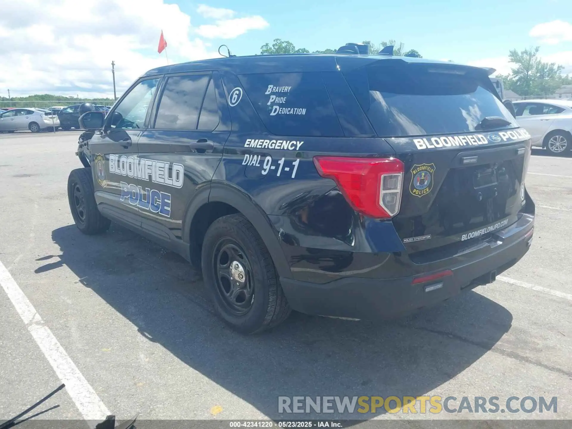 3 Photograph of a damaged car 1FM5K8AB1PGC18265 FORD POLICE INTERCEPTOR 2023