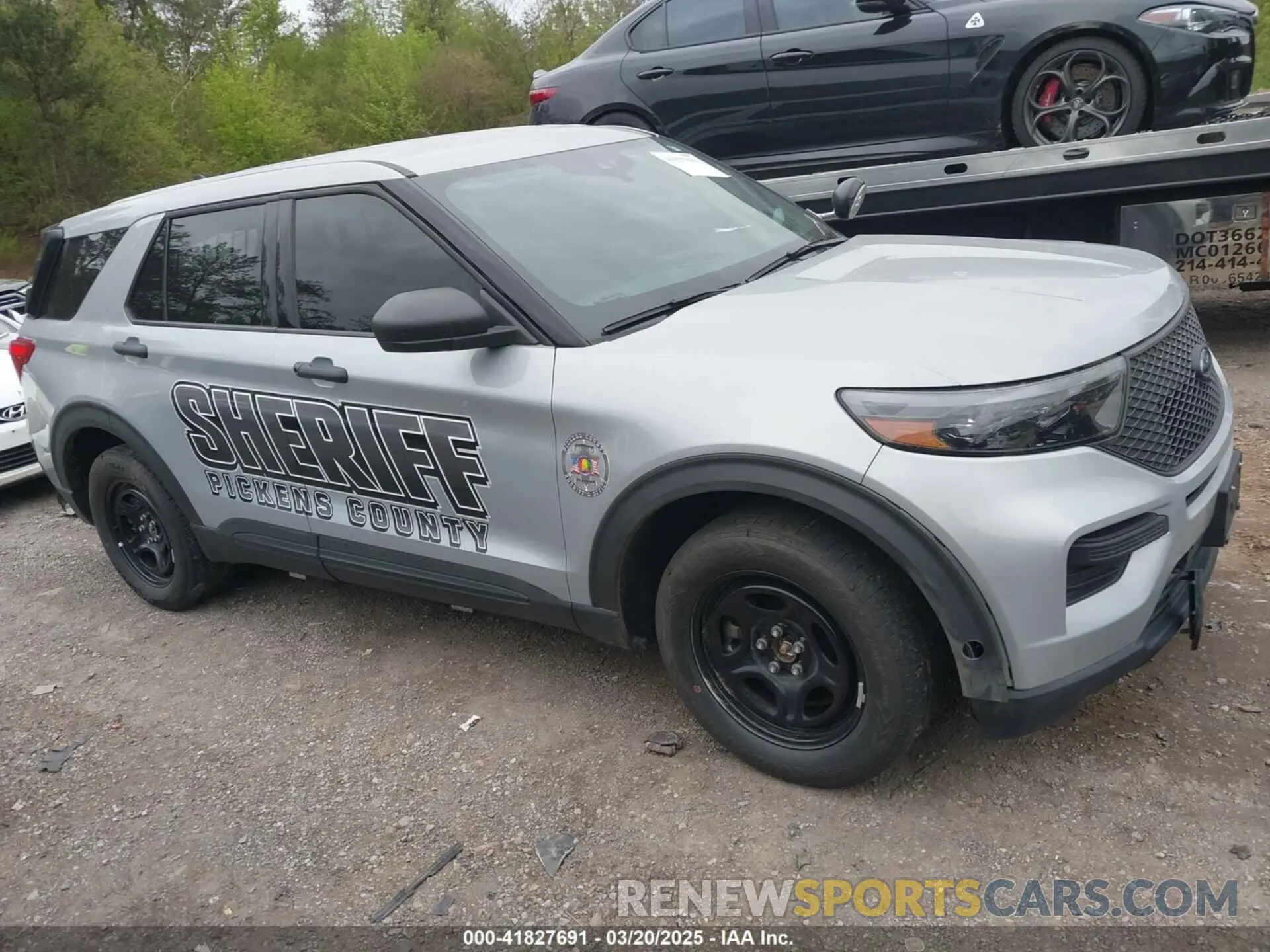 13 Photograph of a damaged car 1FM5K8AB2PGA36574 FORD POLICE INTERCEPTOR 2023